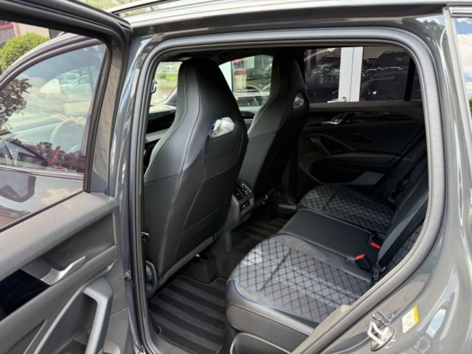 Volkswagen Tiguan – Bild 21