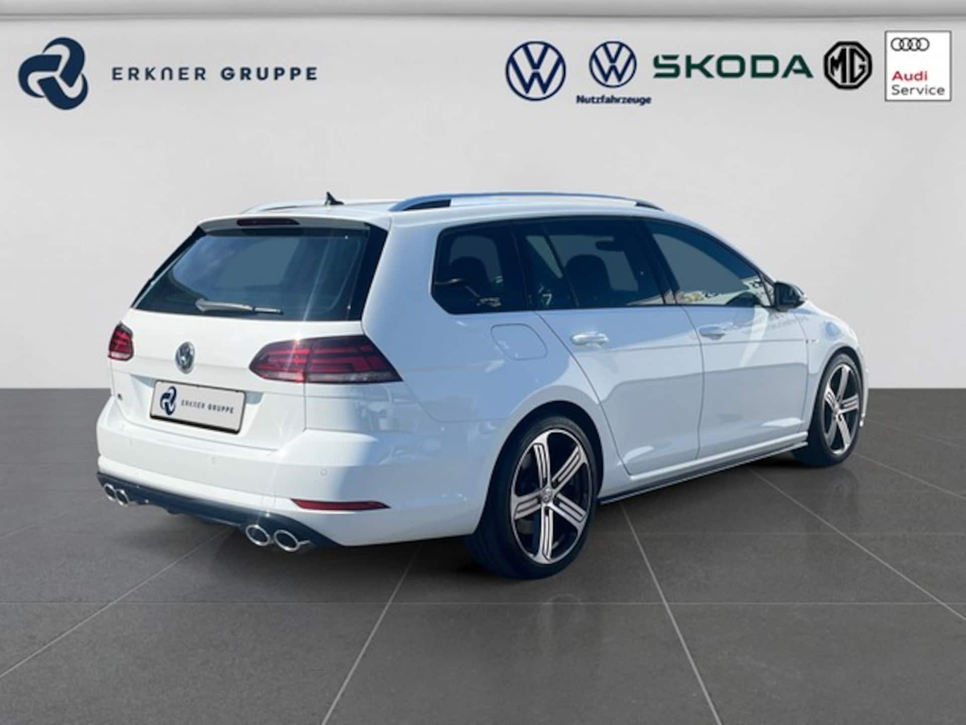 Volkswagen Golf Variant R