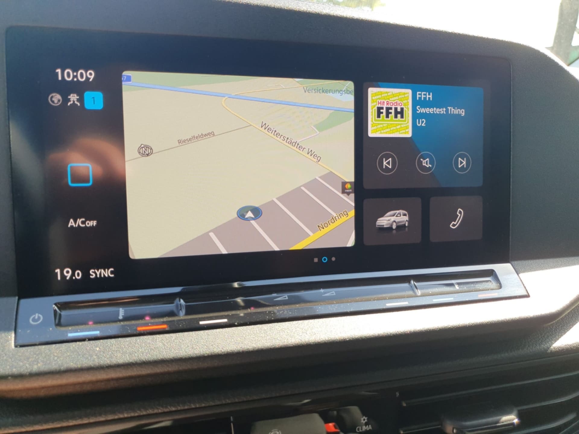 Volkswagen Caddy California