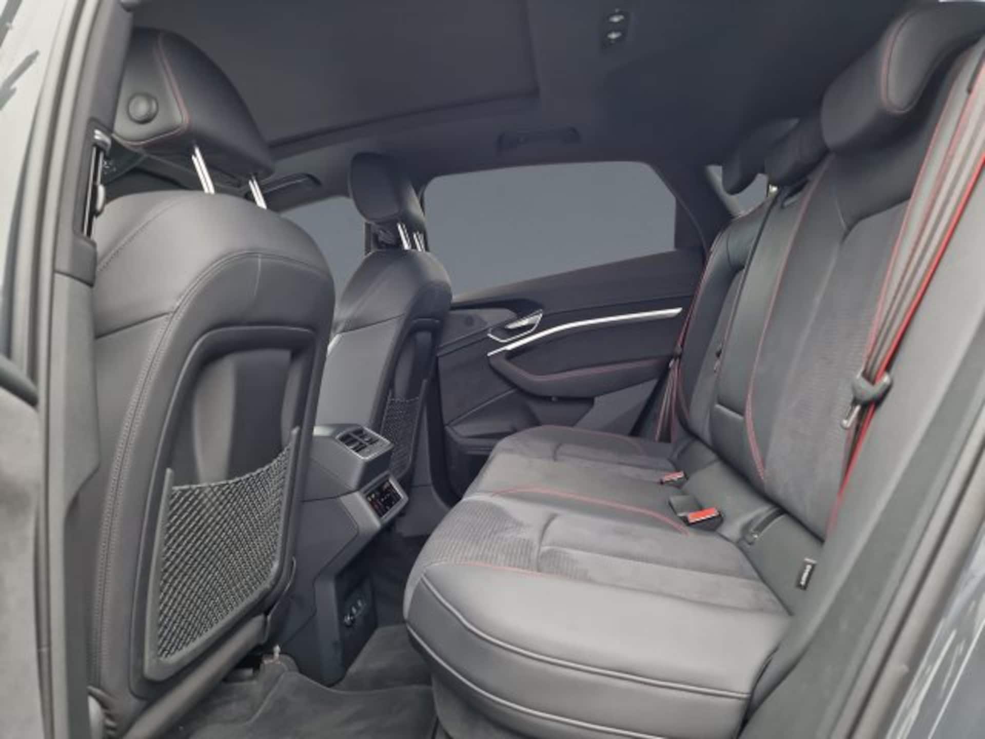Audi Q8 Sportback e-tron S line