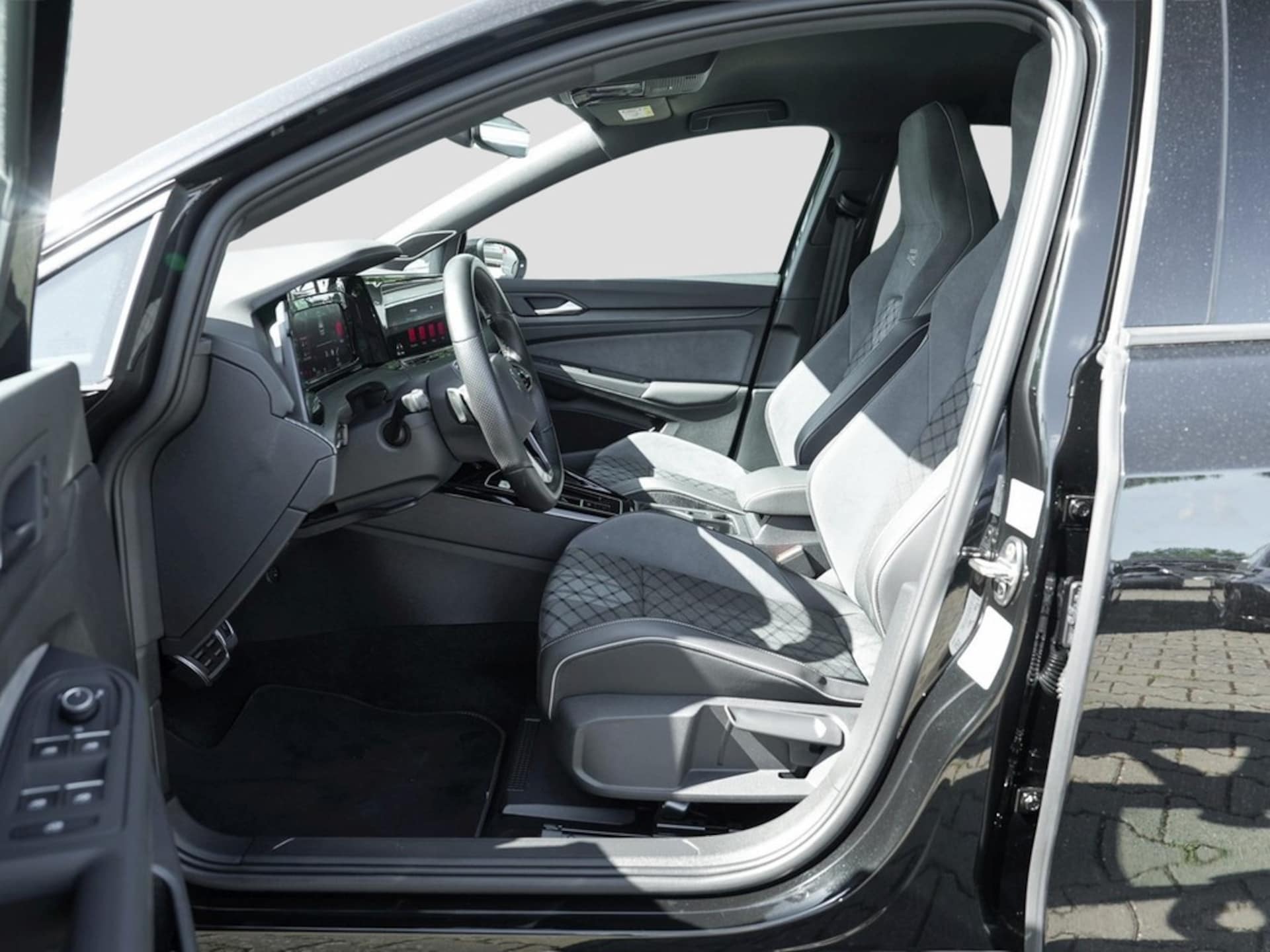Volkswagen Golf R-Line