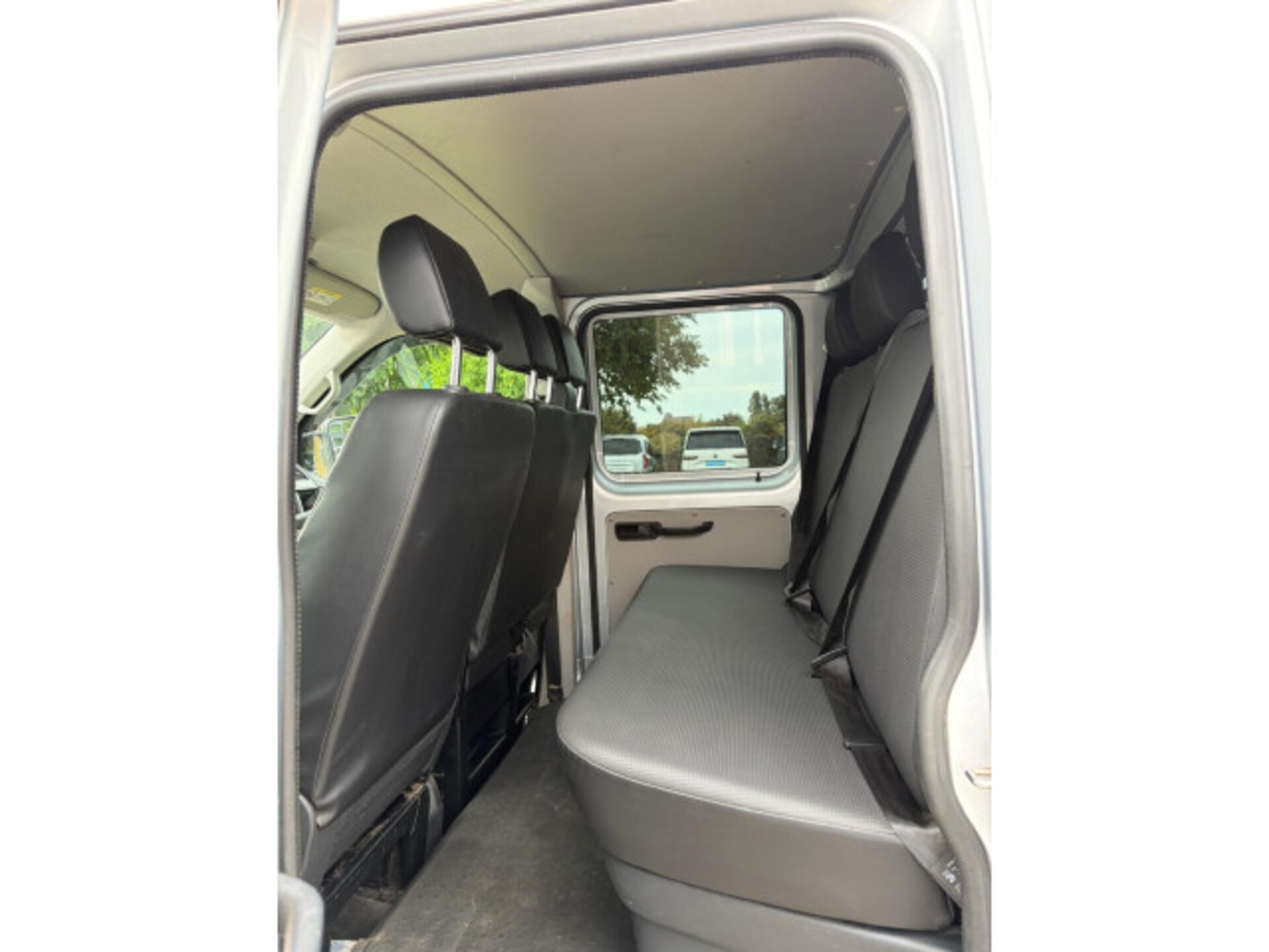 Volkswagen T6 Transporter Doppelkabine langer Radstand SC