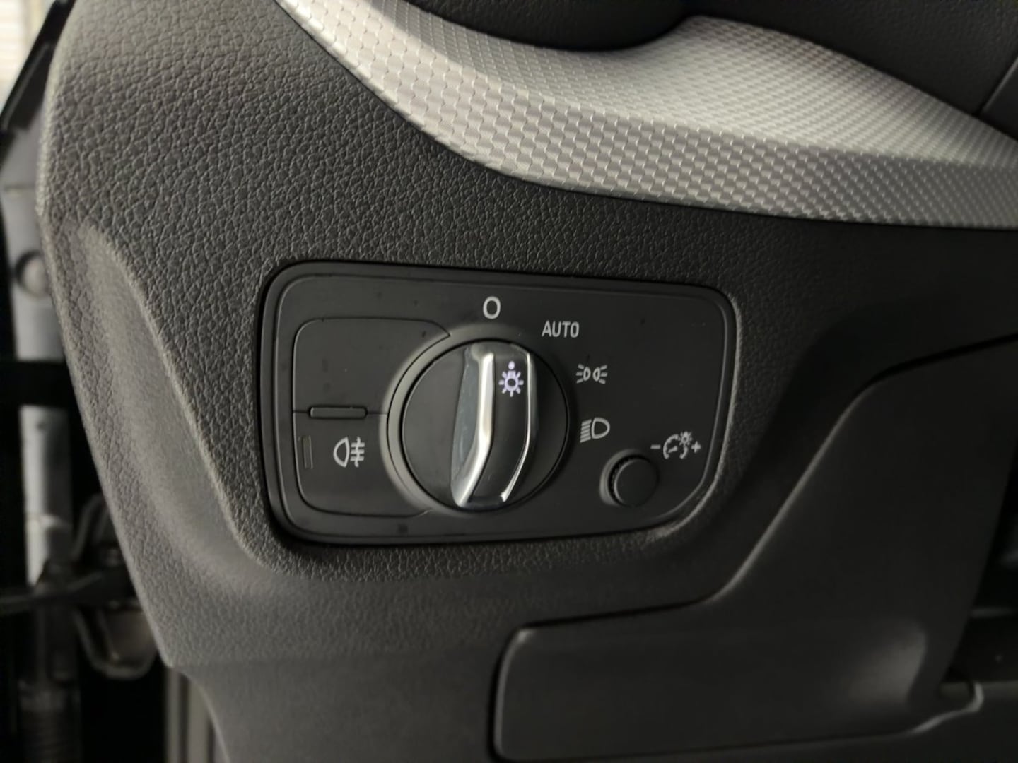Bild über Audi Q2 advanced 35 TFSI S tronic - für weitere Informationen kontaktieren Sie den Audi Partner