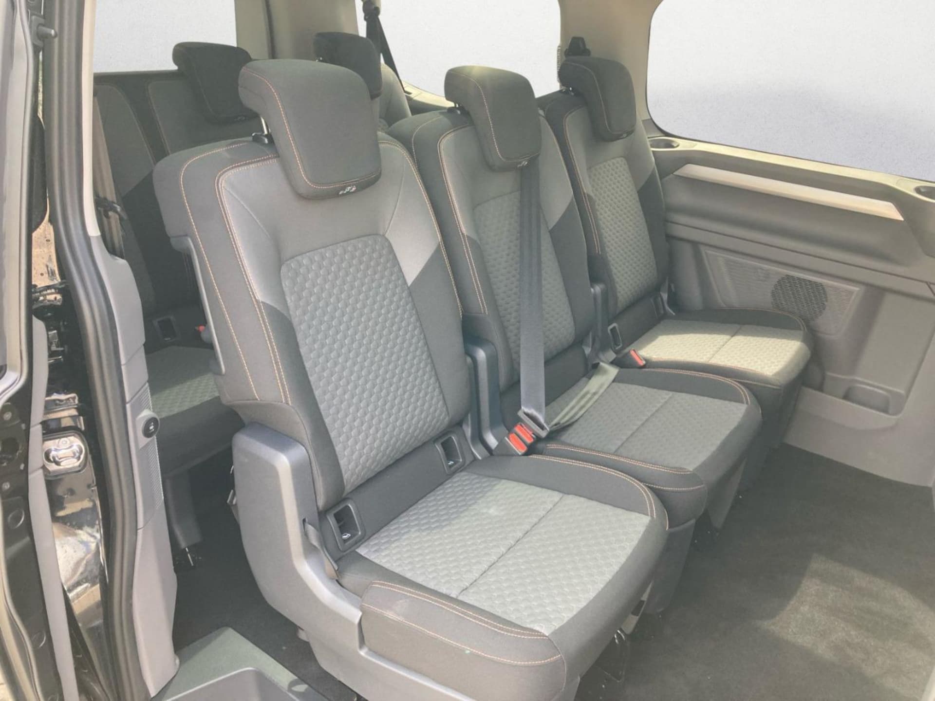 Volkswagen e-Caravelle Life