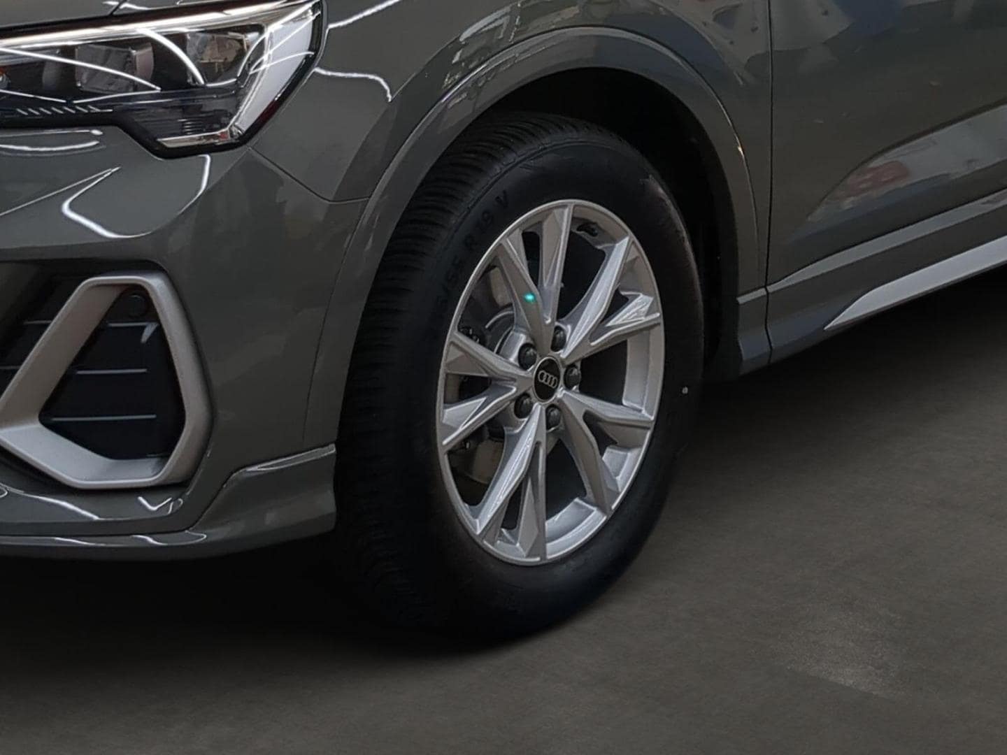 Bild über Audi Q3 Sportback S line 35 TFSI S tronic - für weitere Informationen kontaktieren Sie den Audi Partner