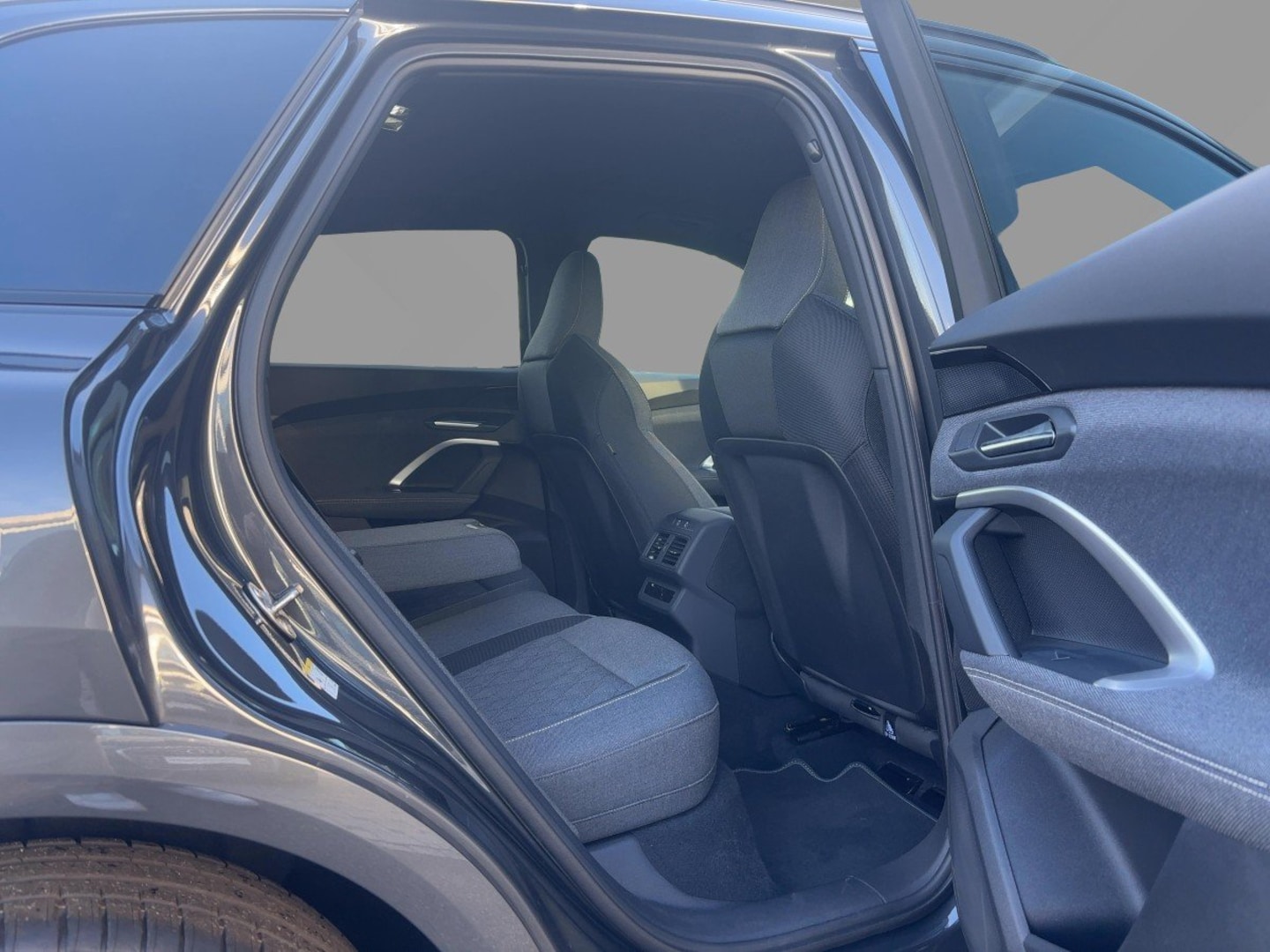 Bild über Audi Q5 SUV TDI quattro 150 kW S tronic - für weitere Informationen kontaktieren Sie den Audi Partner