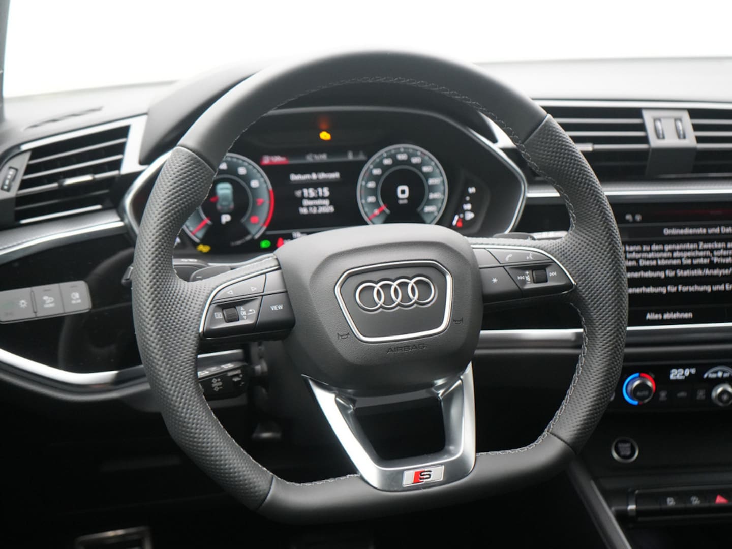 Bild über Audi Q3 TFSI 110 kW S tronic - für weitere Informationen kontaktieren Sie den Audi Partner