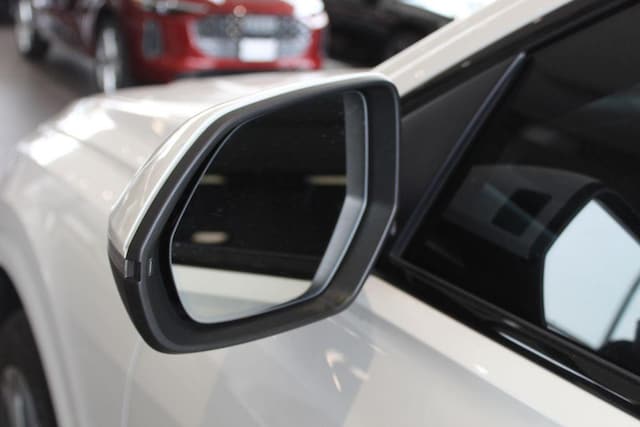2023 Audi Q8 Premium - Photo 8