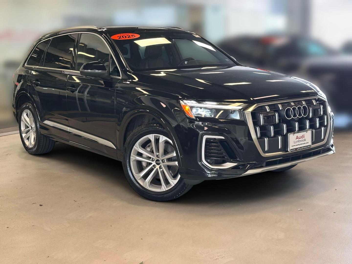2025 Audi Q7 55 Premium Plus quattro Tiptronic's photo
