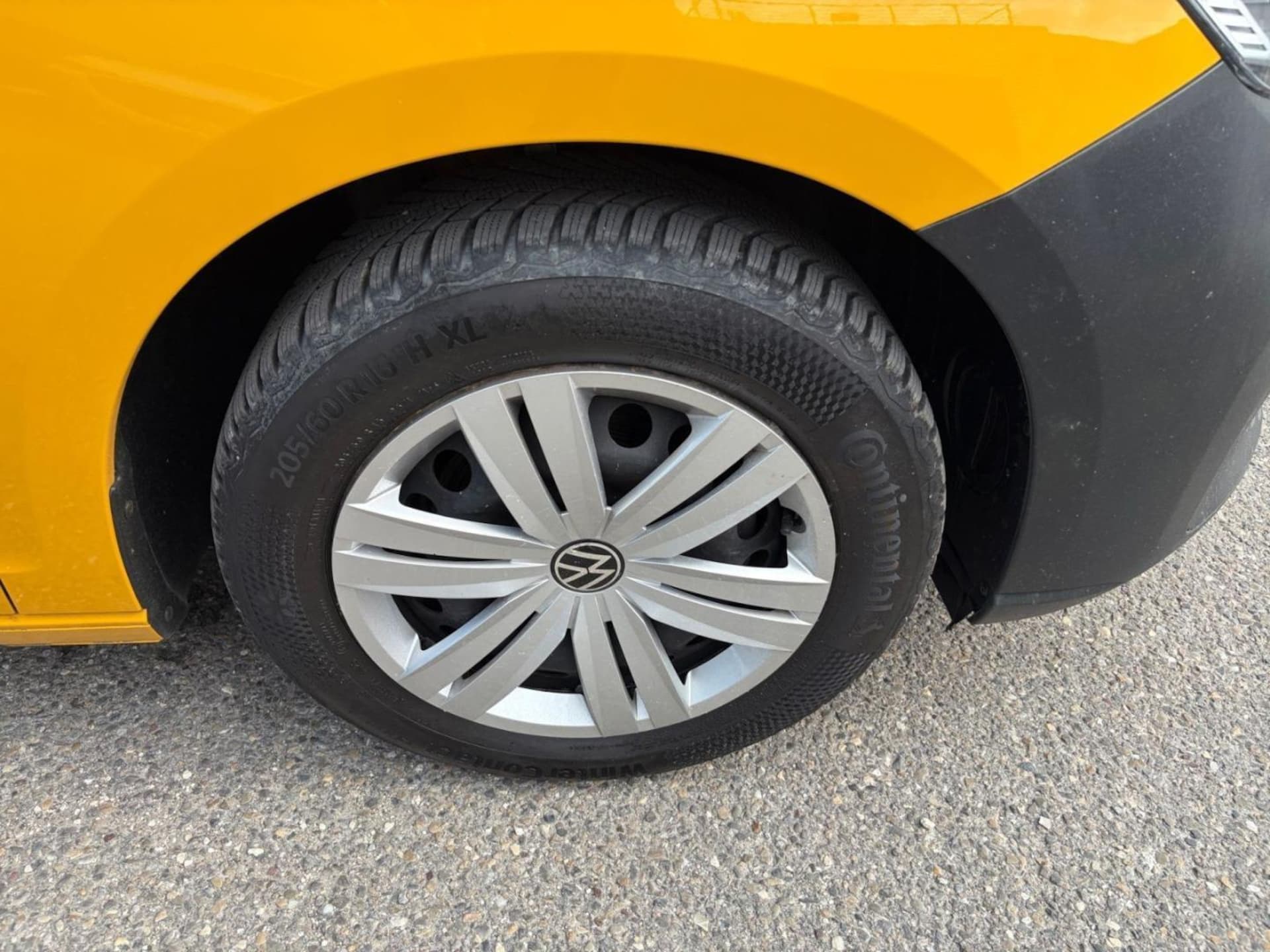 Volkswagen Caddy Basis-Modell