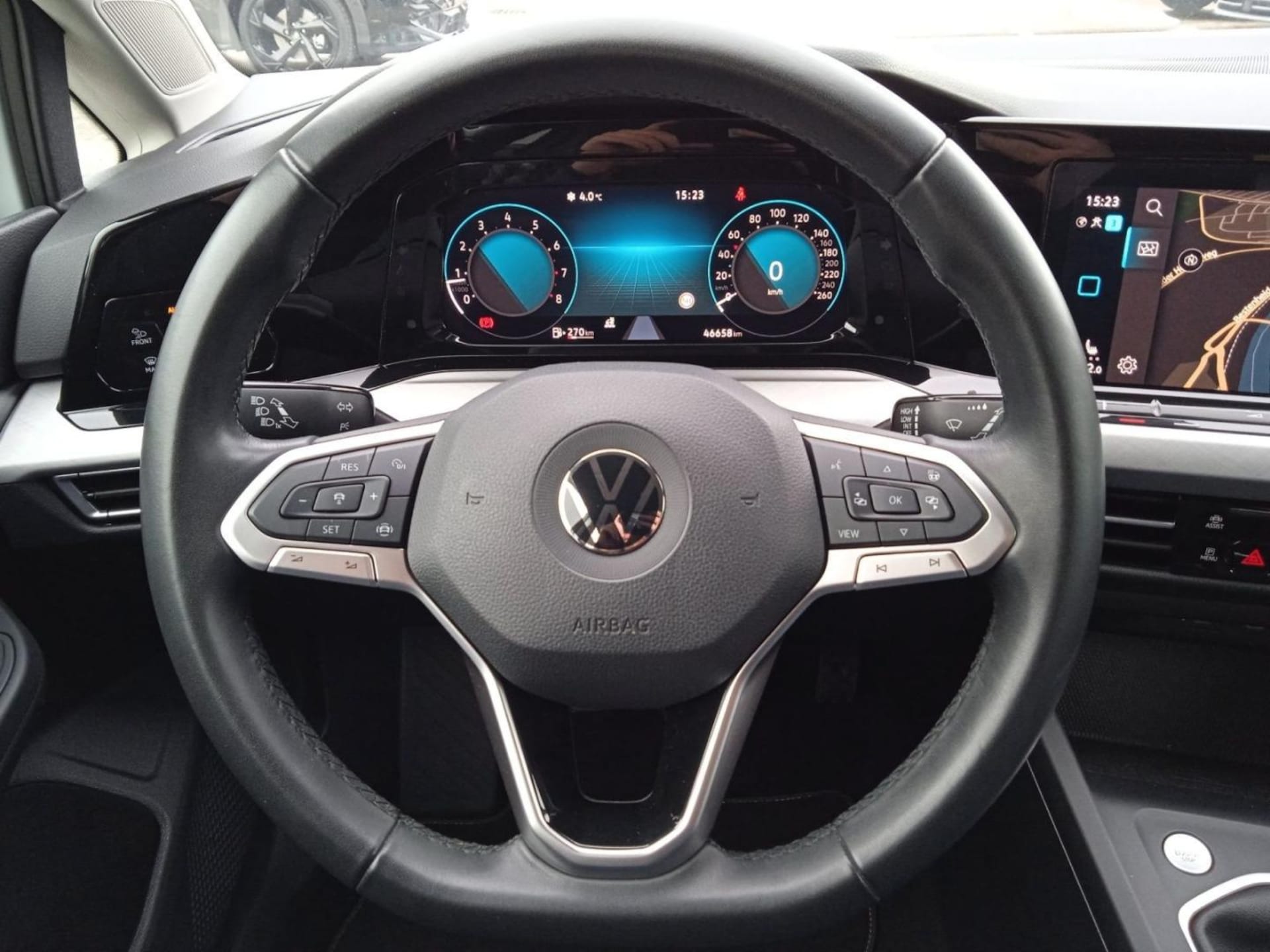 Volkswagen Golf Life