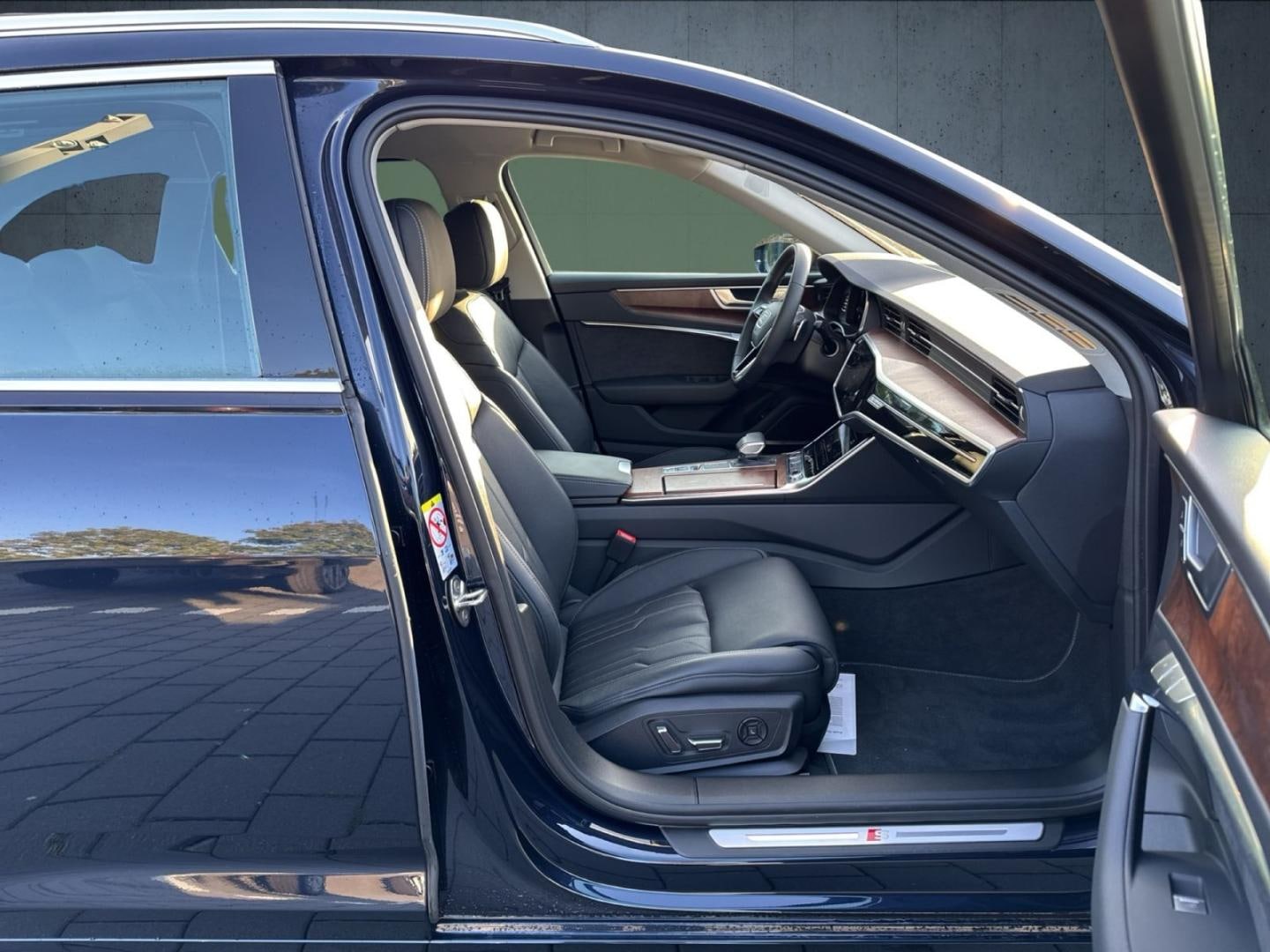 Bild über Audi S6 Avant TDI quattro tiptronic - für weitere Informationen kontaktieren Sie den Audi Partner