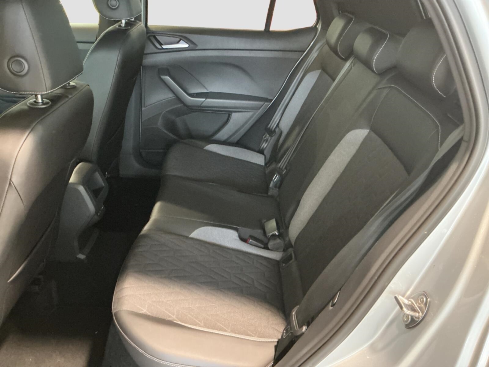 Volkswagen T-Cross – Bild 11