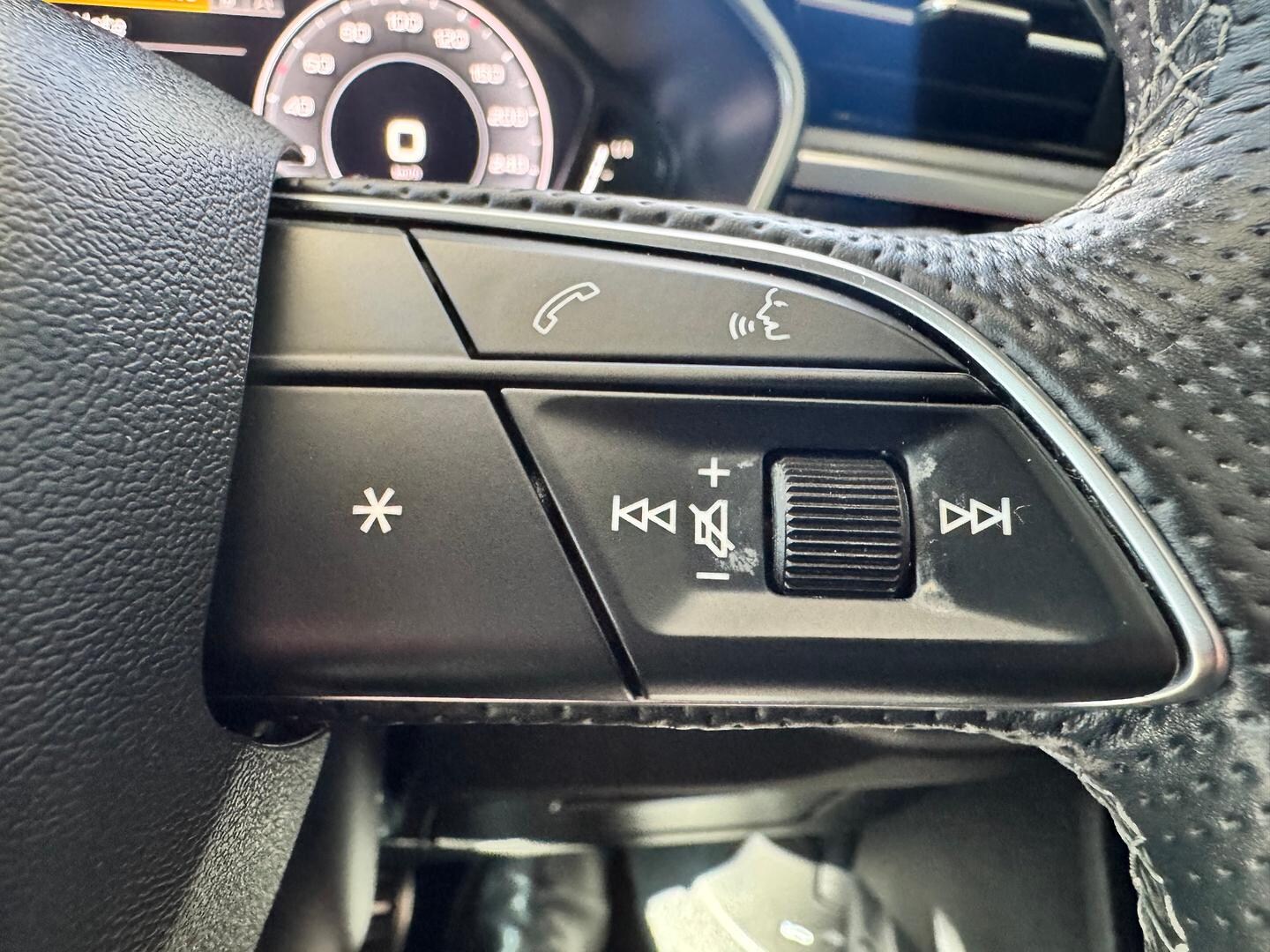Image about Audi Q3 S line 40 TFSI quattro S tronic