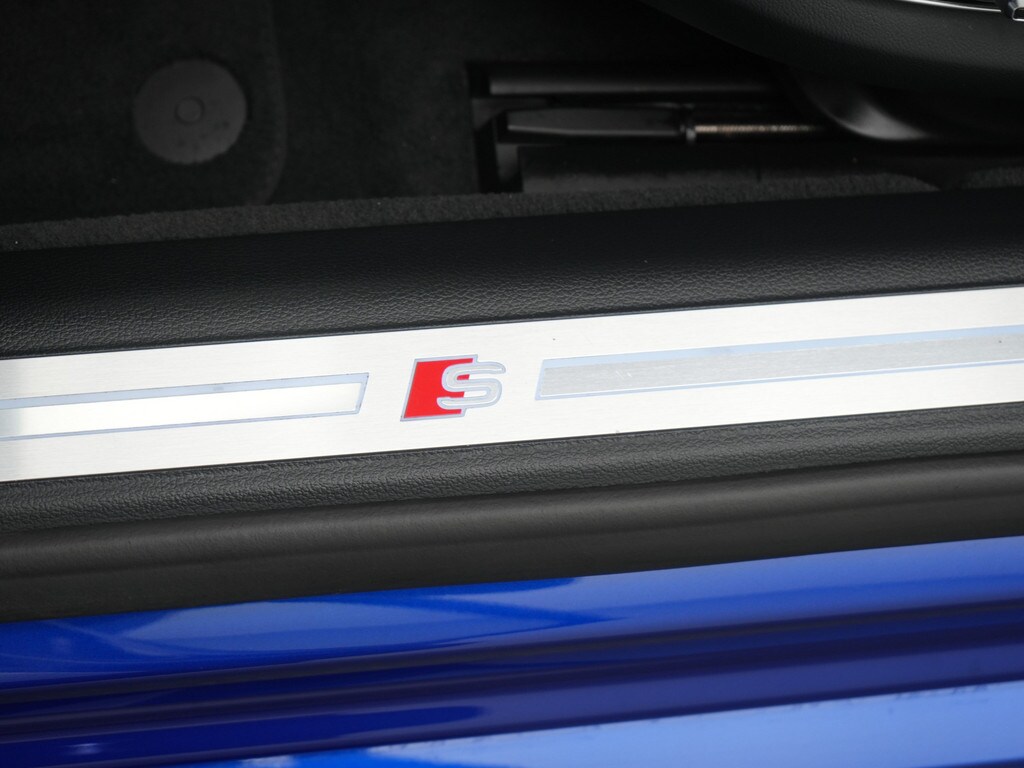 Image about Audi S8 TFSI quattro tiptronic