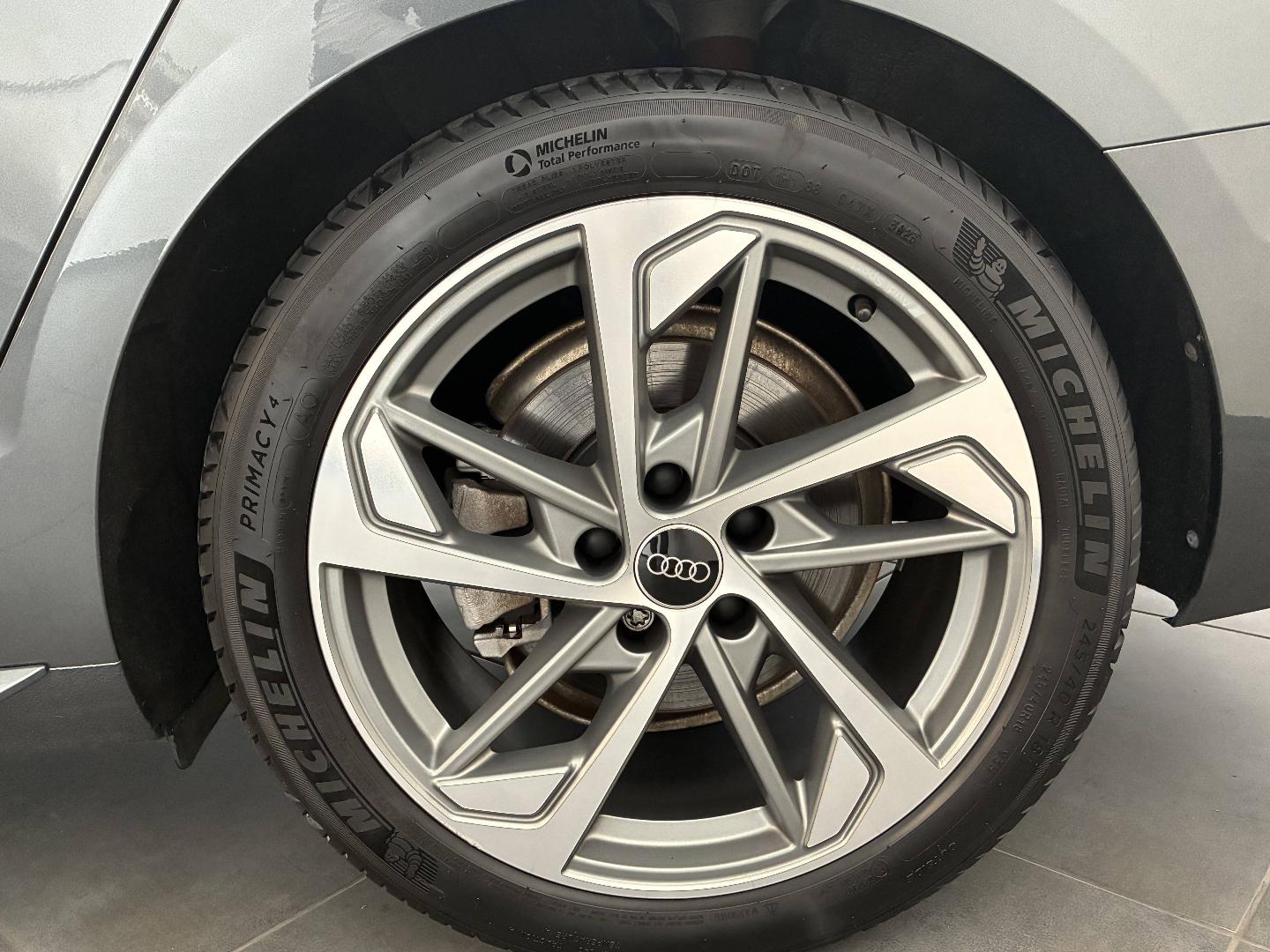 Image about Audi A4 Avant S Line 35 TFSI 110 kW (150 ch) S tronic