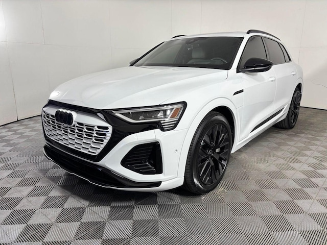 2024 Audi Q8 e-tron