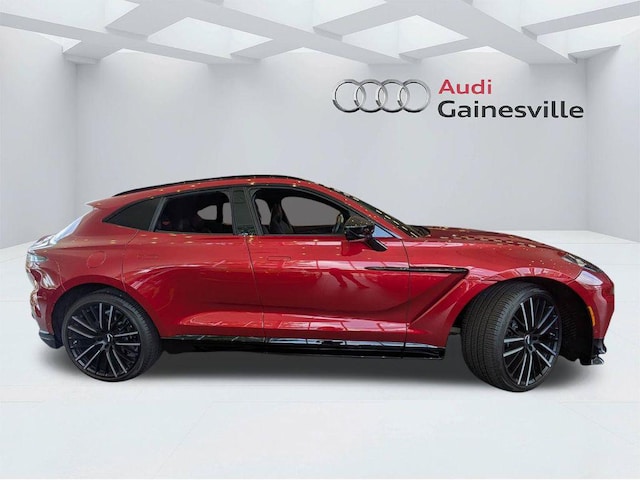 2024 Aston Martin DBX