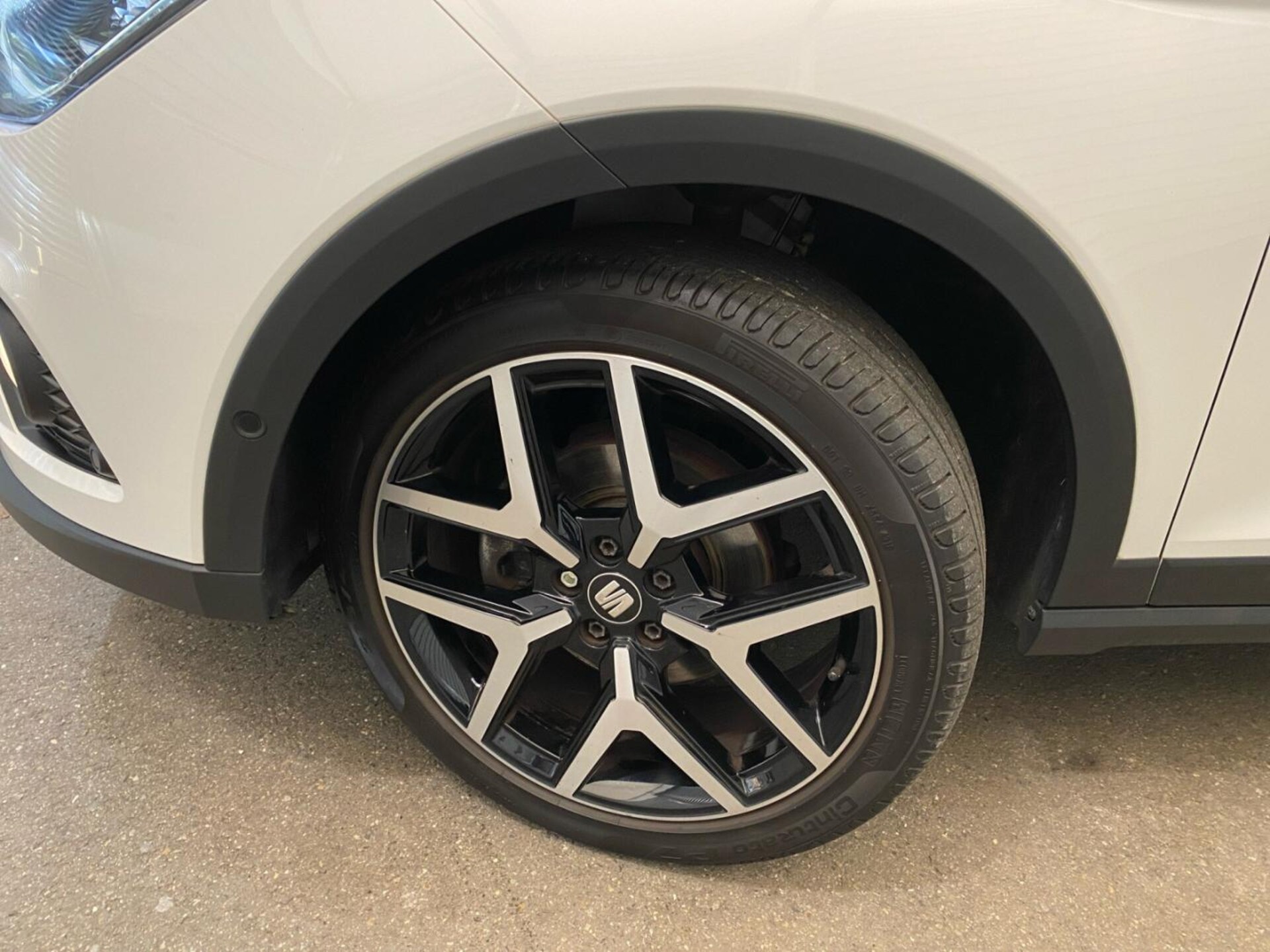 SEAT Arona FR