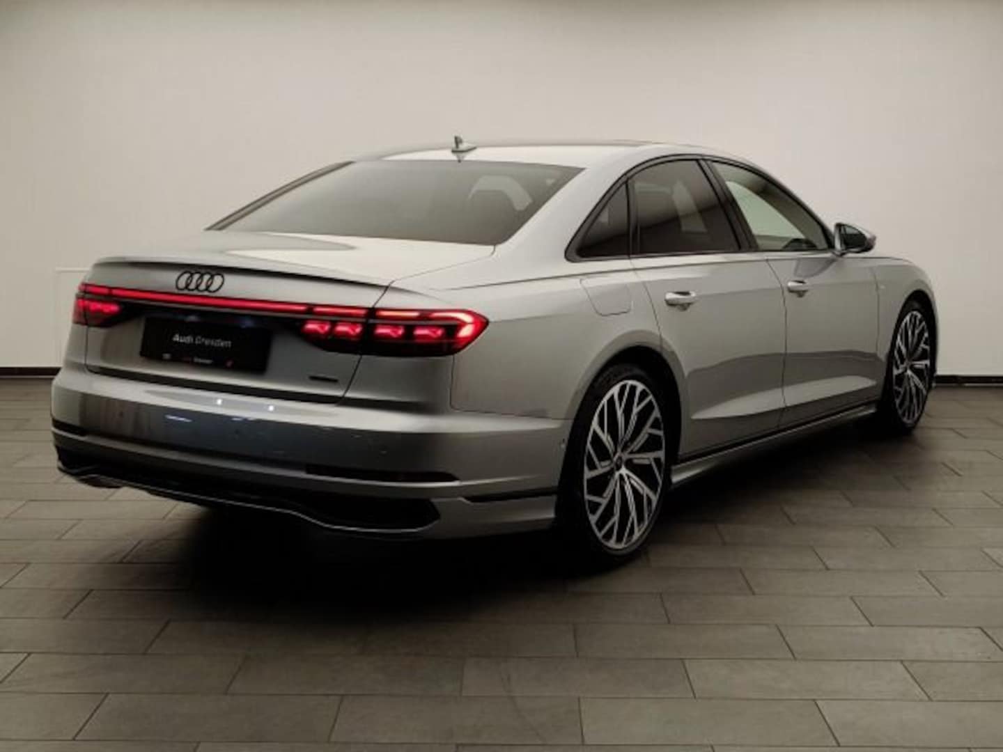 Bild über Audi A8 50 TDI quattro tiptronic - für weitere Informationen kontaktieren Sie den Audi Partner