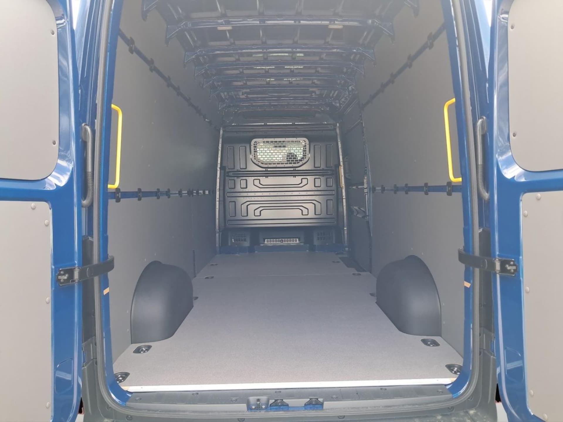 Volkswagen Crafter Kasten langer Radstand