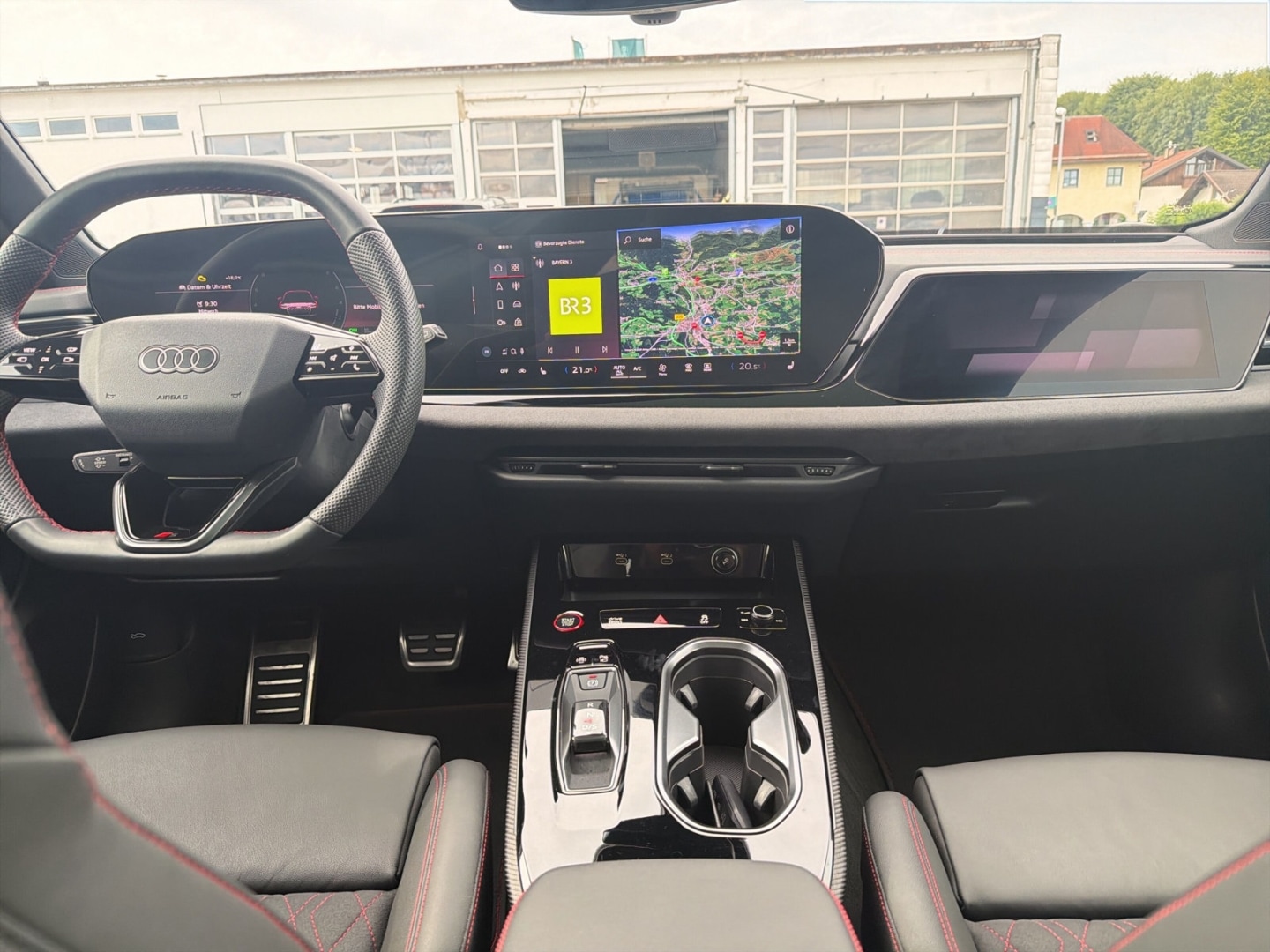 Bild über Audi A6 Avant TFSI quattro 270 kW S tronic - für weitere Informationen kontaktieren Sie den Audi Partner
