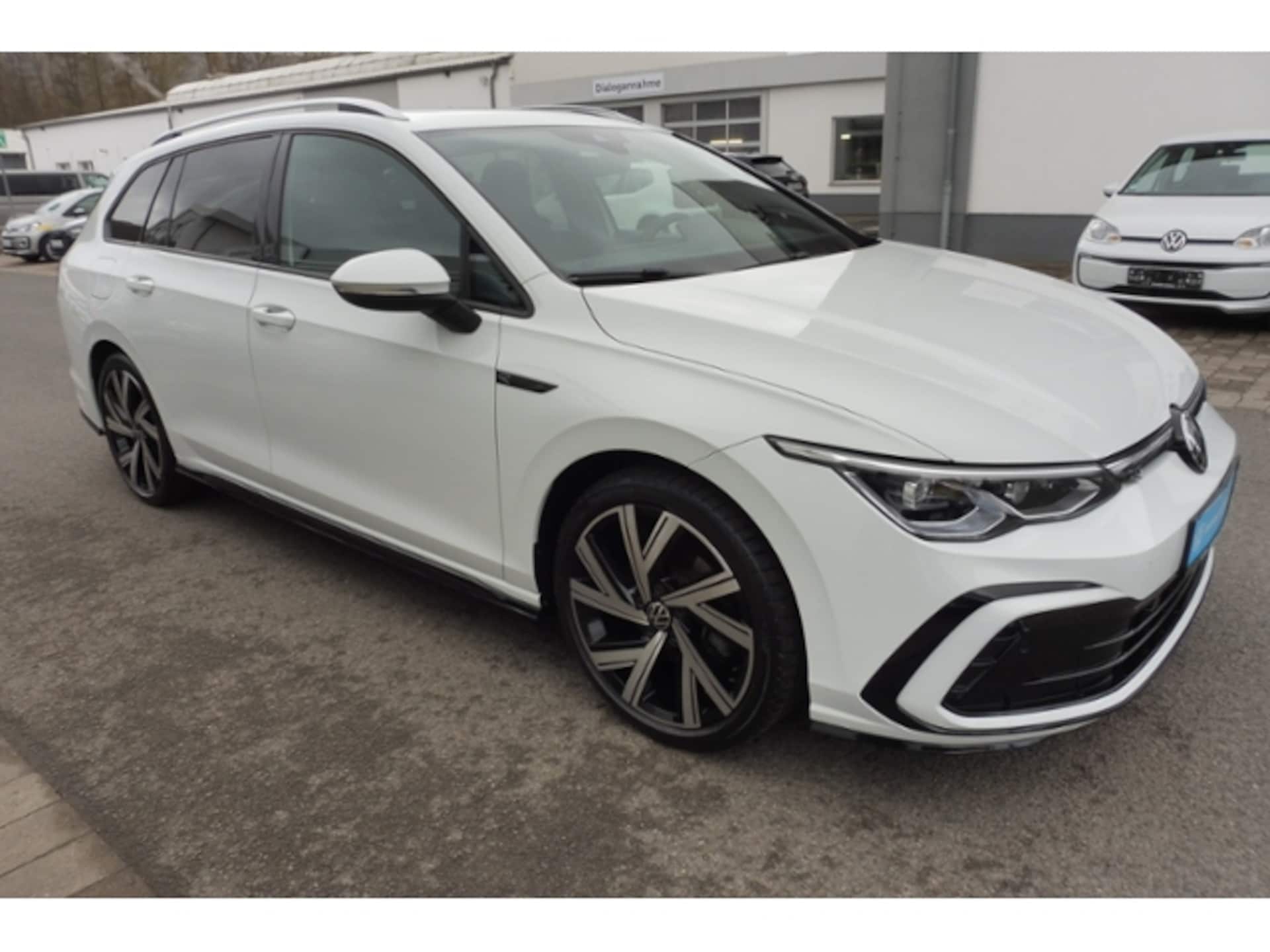 Volkswagen Golf Variant R-Line