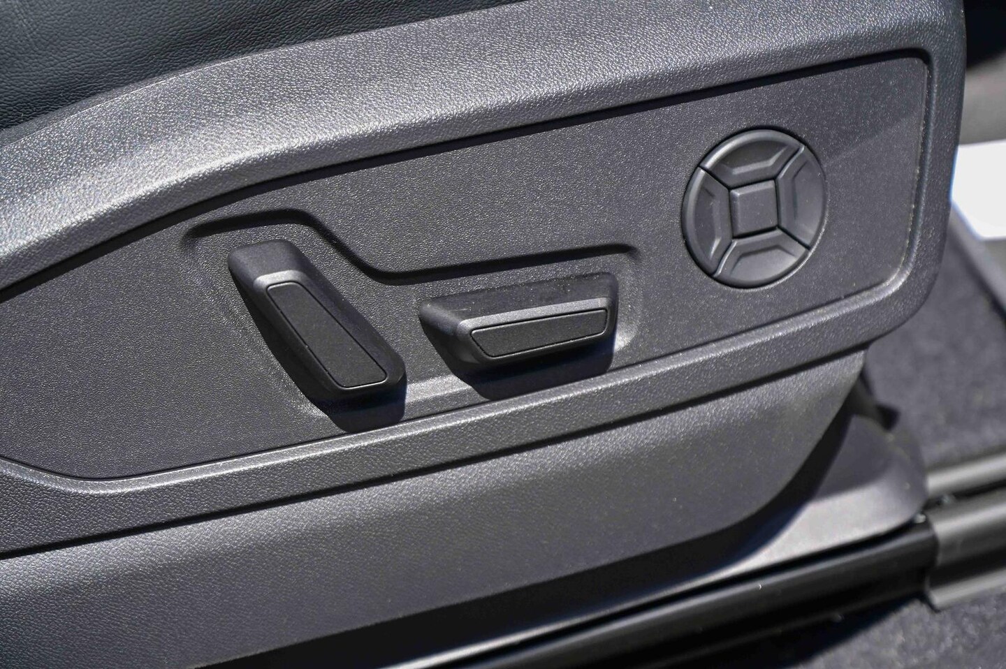 Image about Audi Q5 SUV TDI quattro 150 kW sport