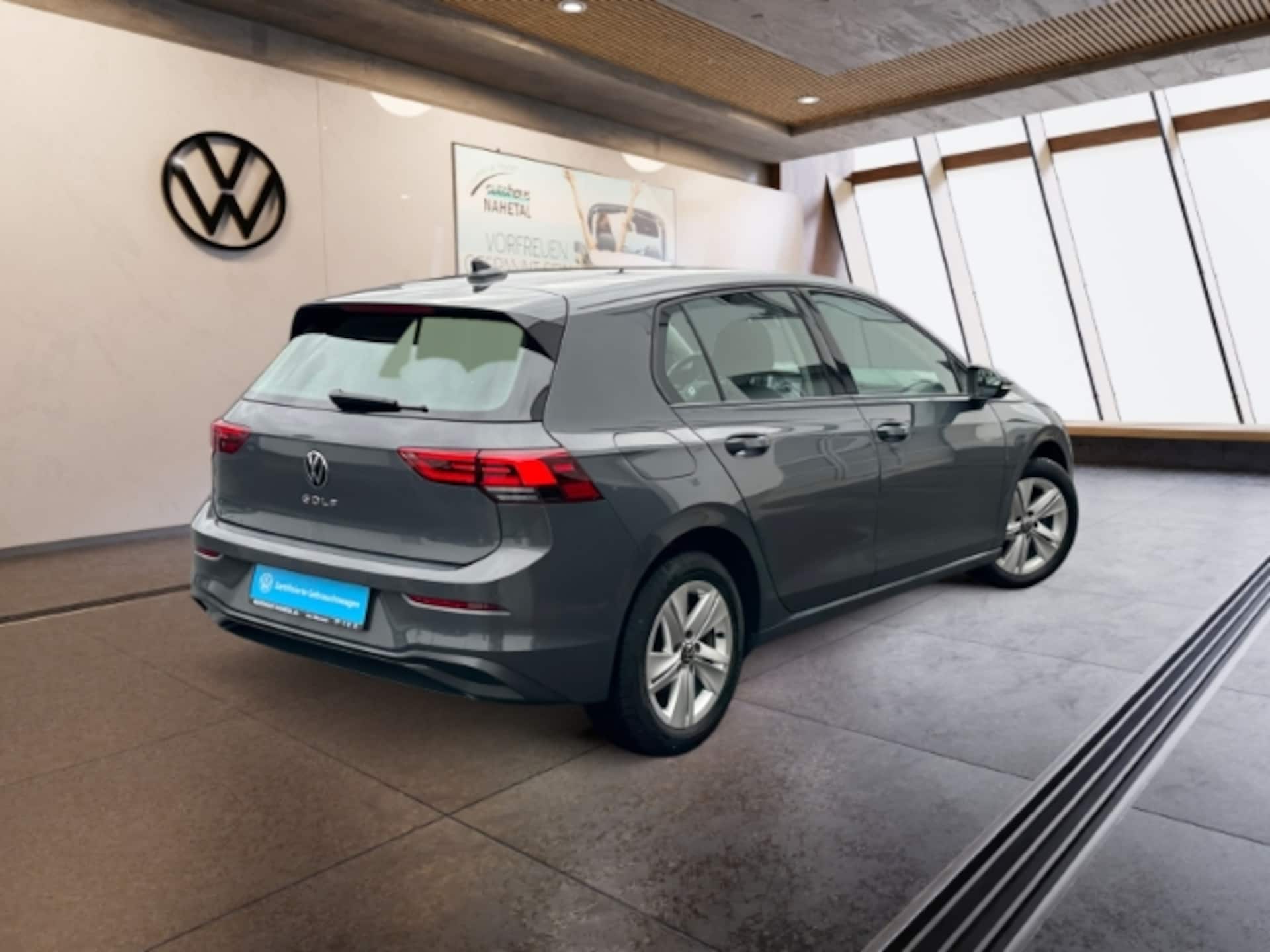 Volkswagen Golf Life