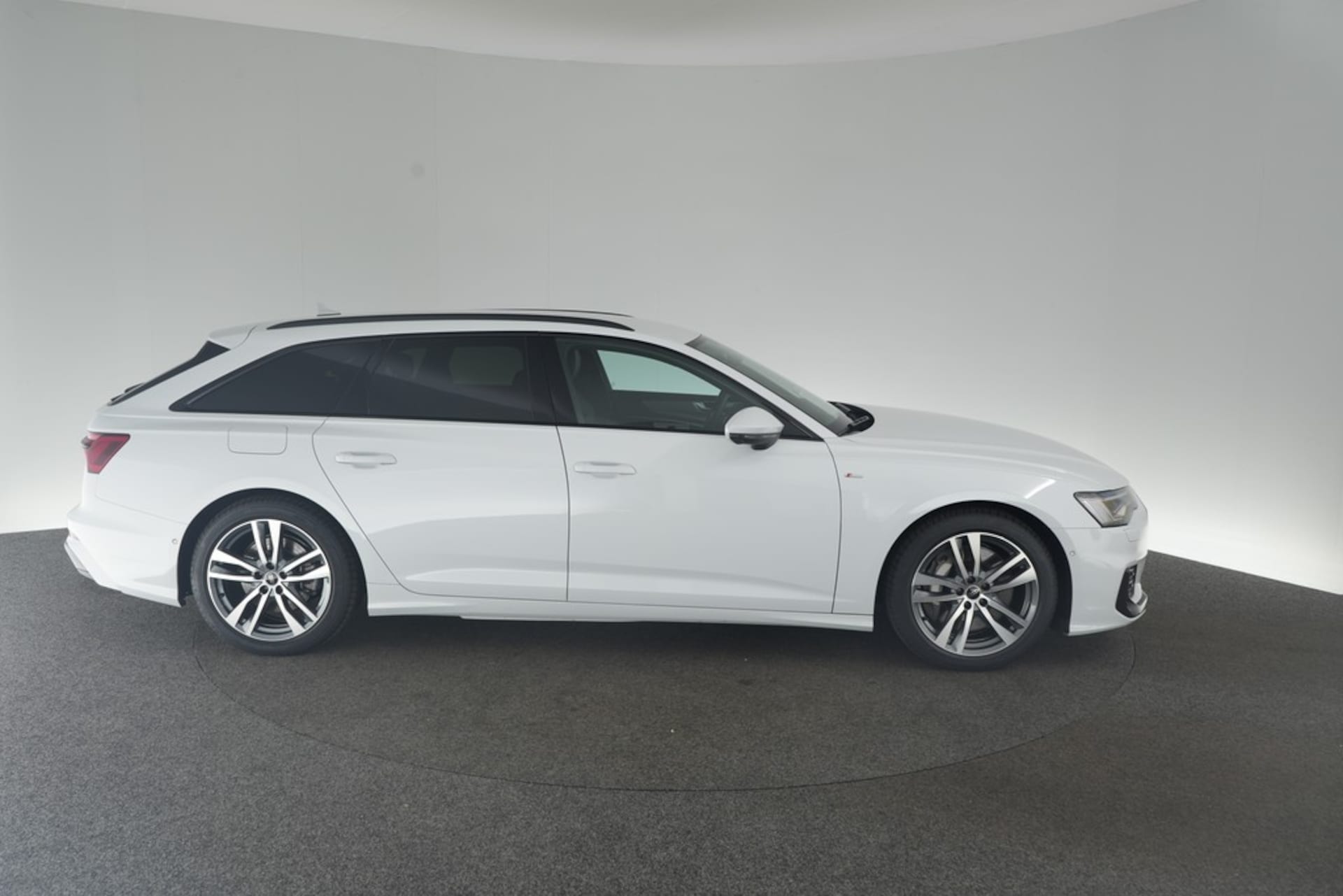 Audi A6 Avant TFSI e Design