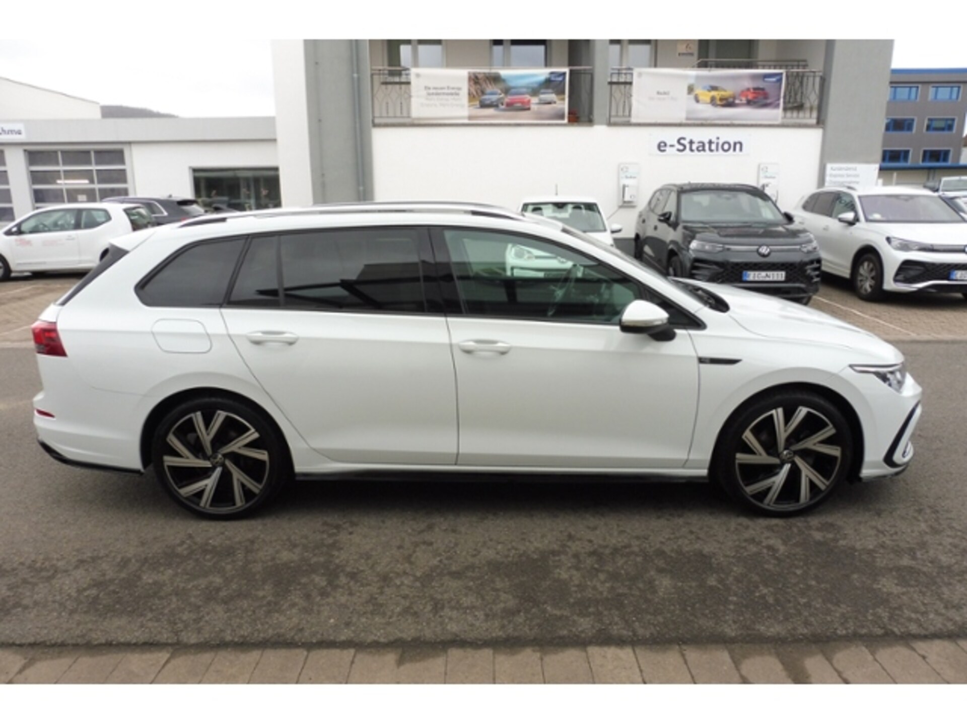 Volkswagen Golf Variant R-Line