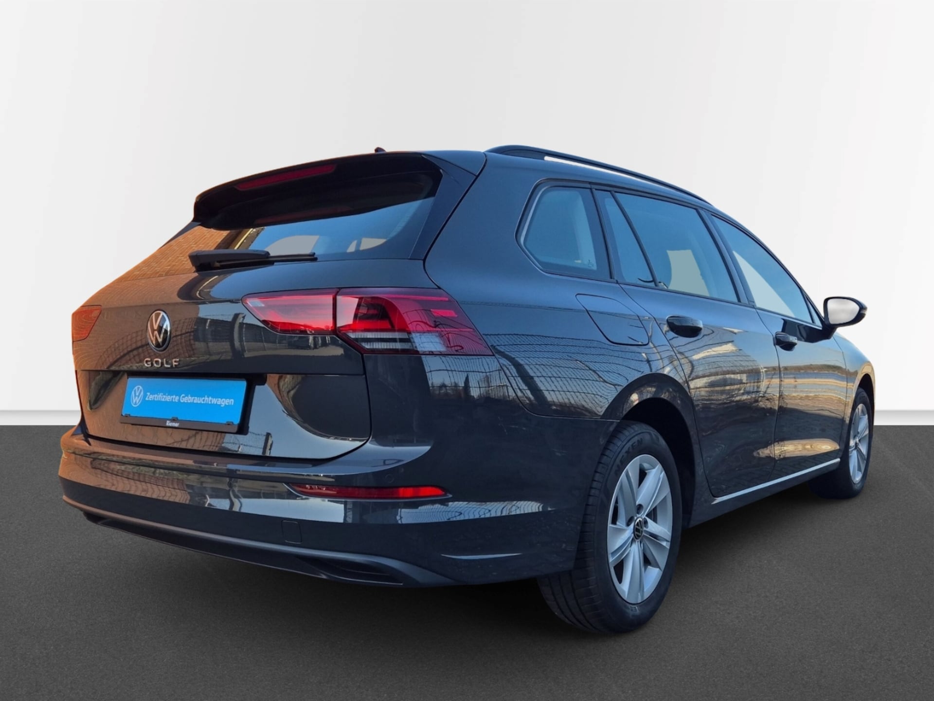 Volkswagen Golf Variant Life