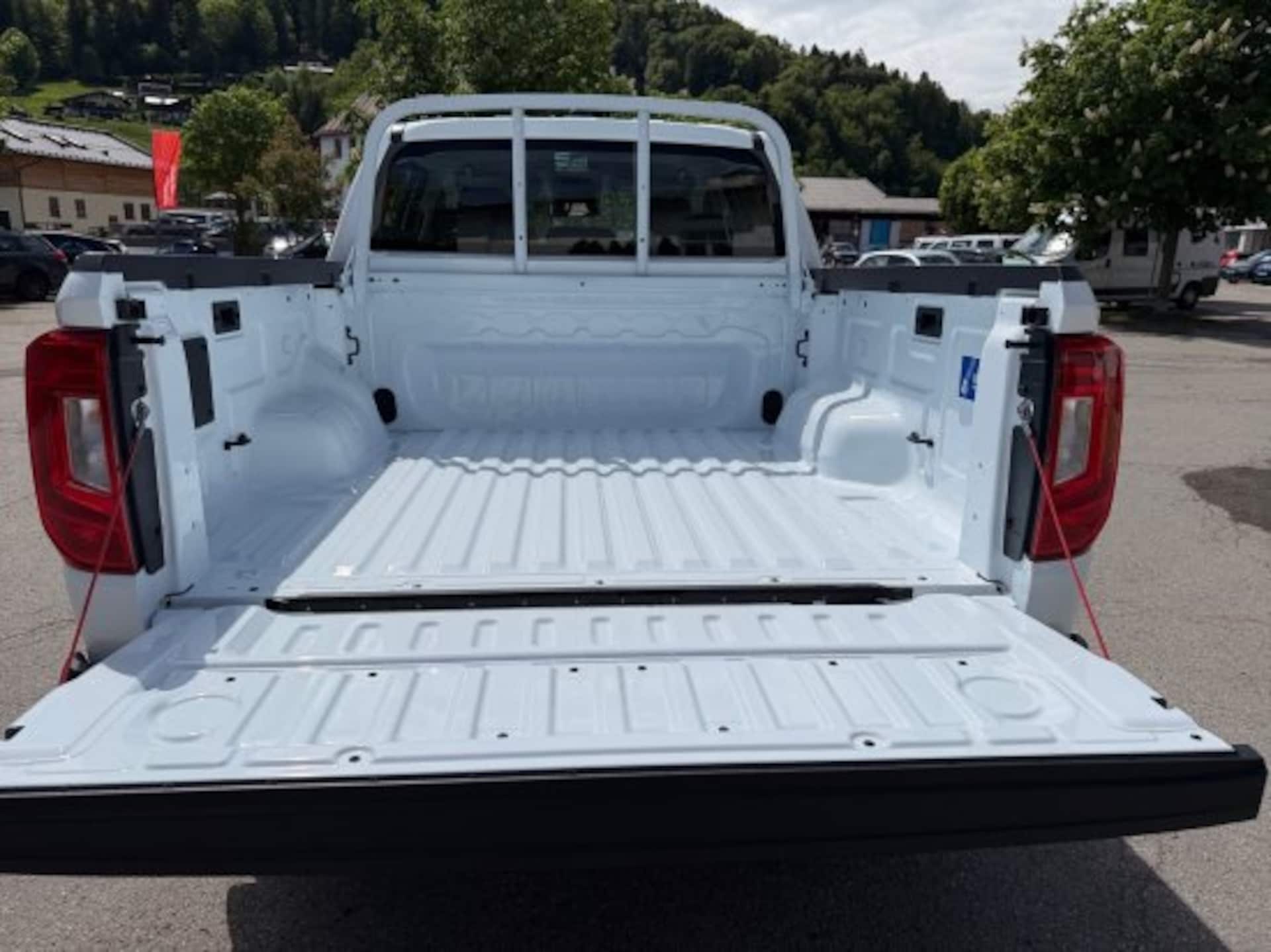Volkswagen Amarok DoubleCab Basis-Modell