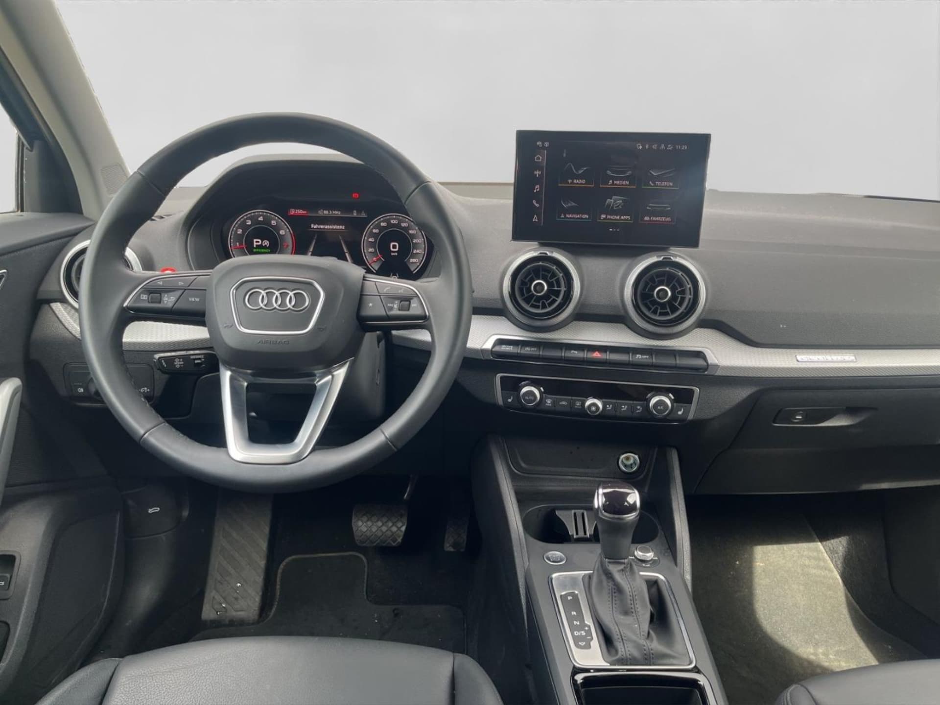Audi Q2 S line