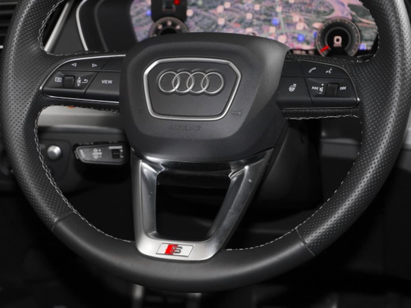 Bild über Audi Q5 Sportback 40 TDI quattro S tronic - für weitere Informationen kontaktieren Sie den Audi Partner