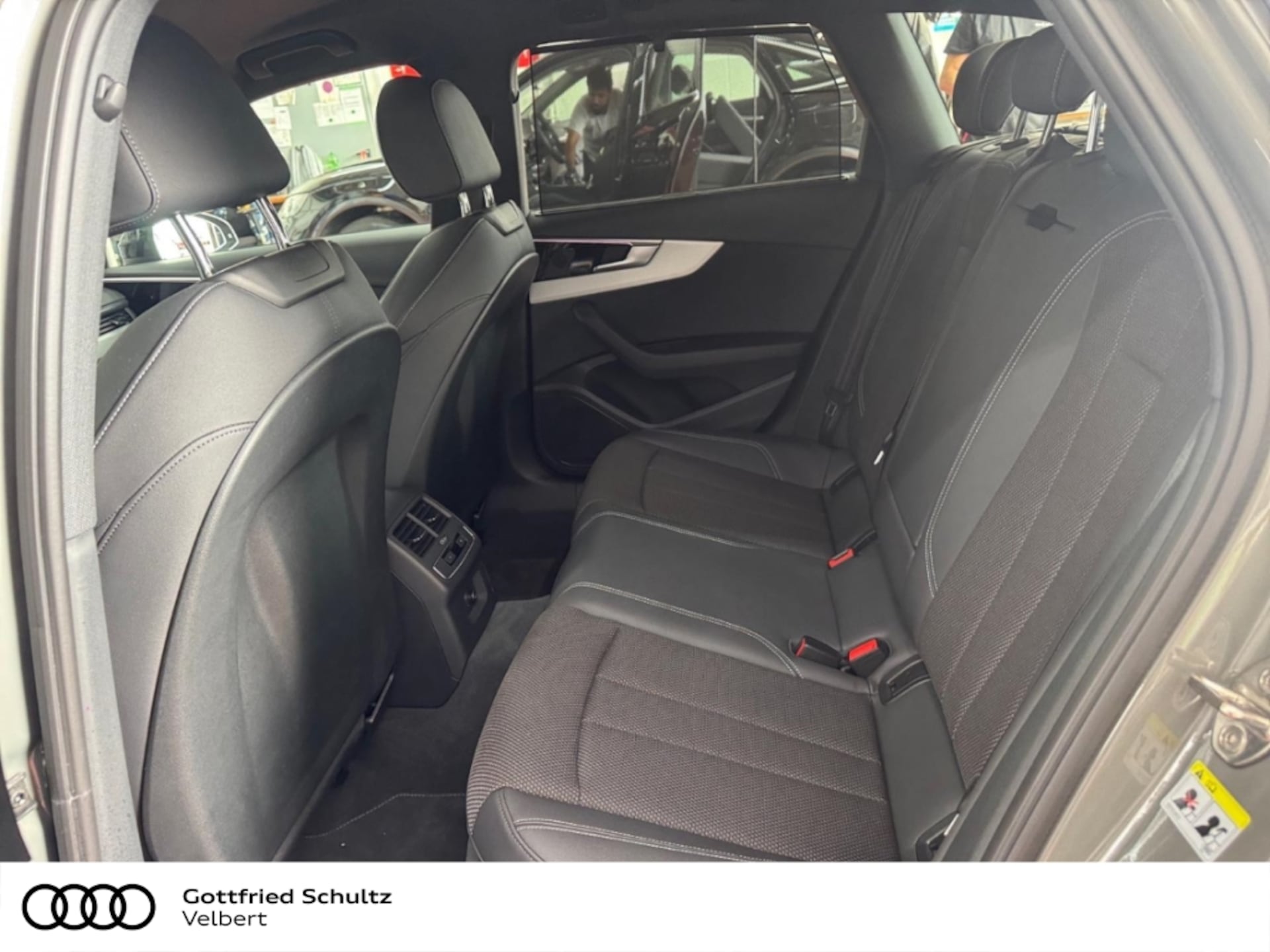 Audi A4 Avant S line