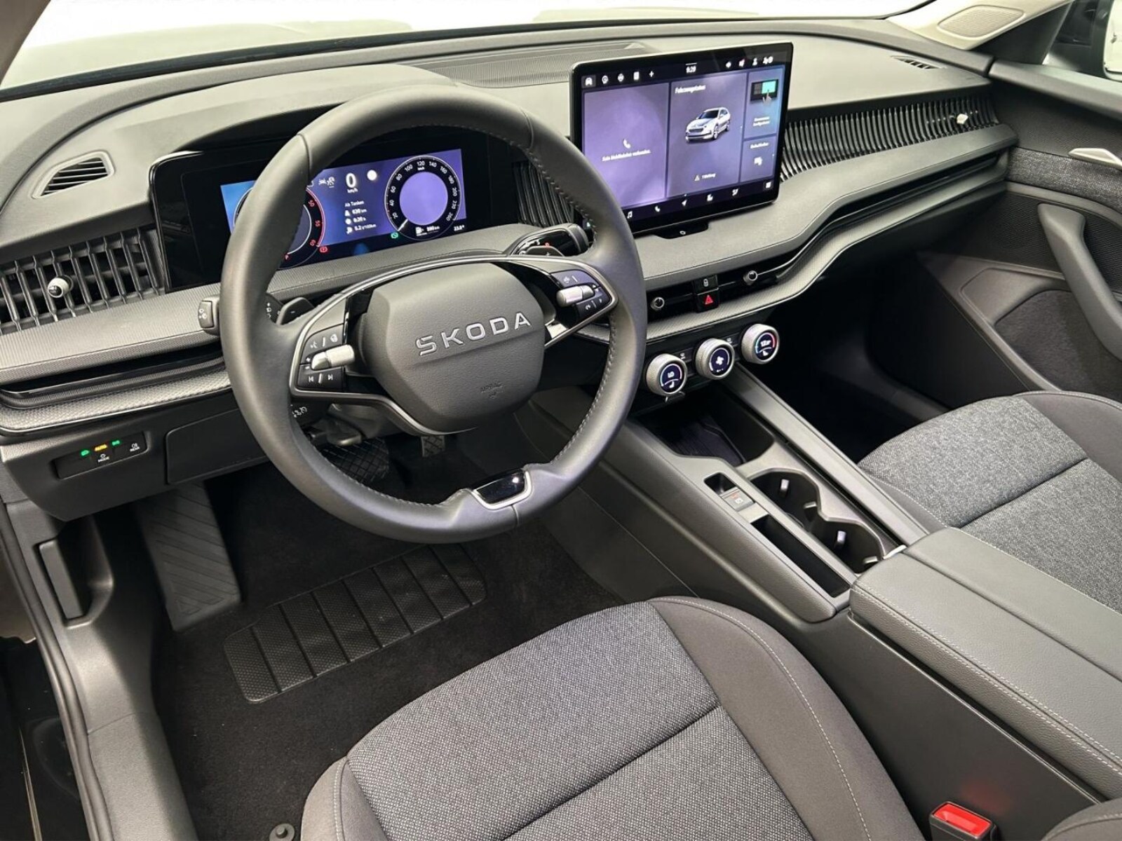 Škoda Superb Combi – Bild 6