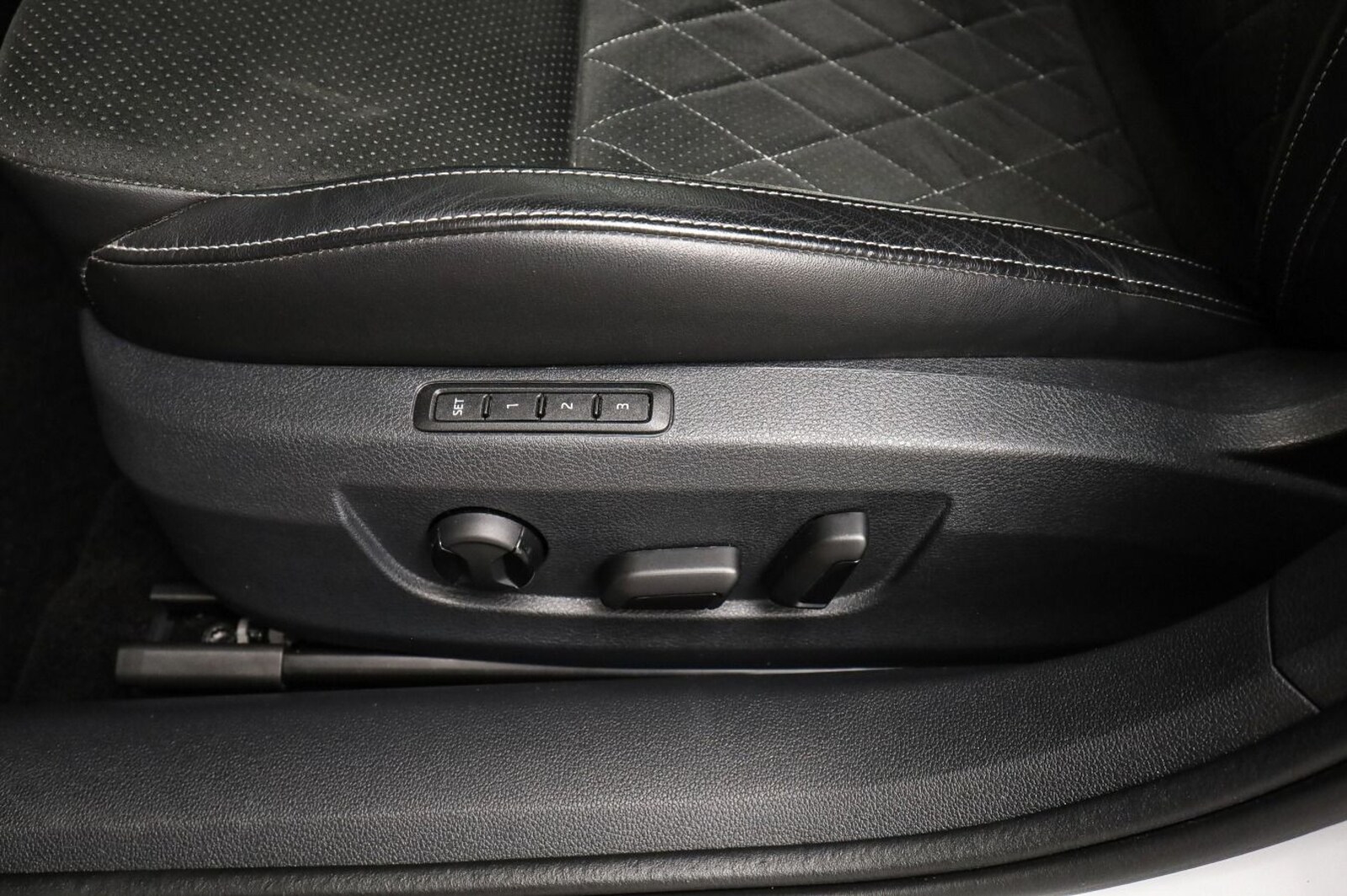Škoda Superb Combi – Bild 20