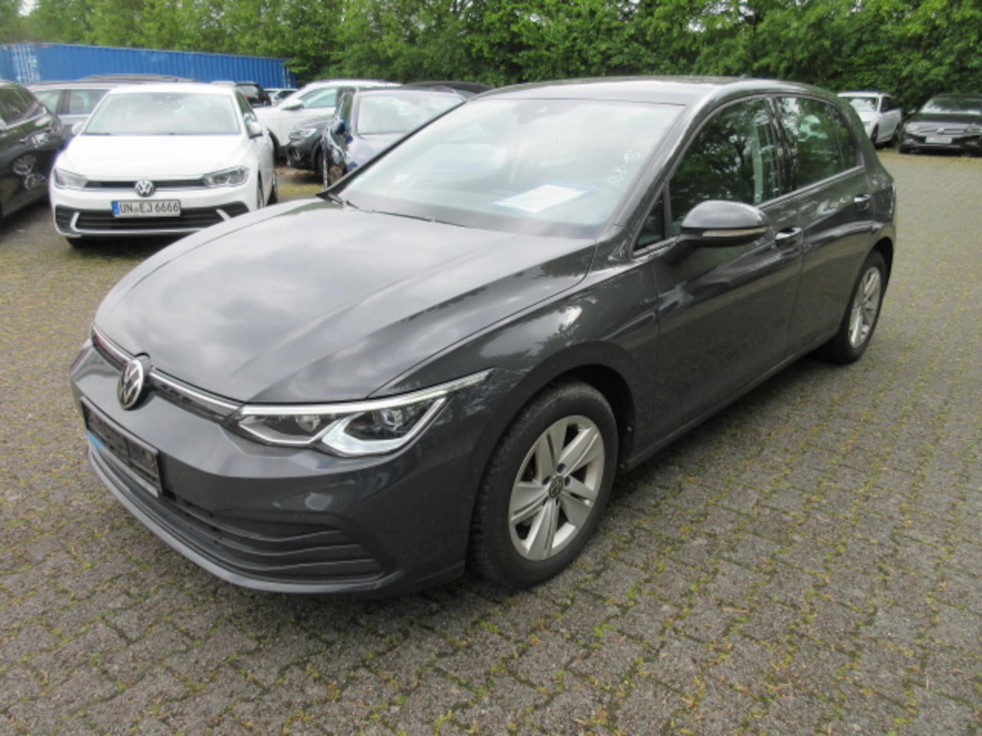 Volkswagen Golf Life