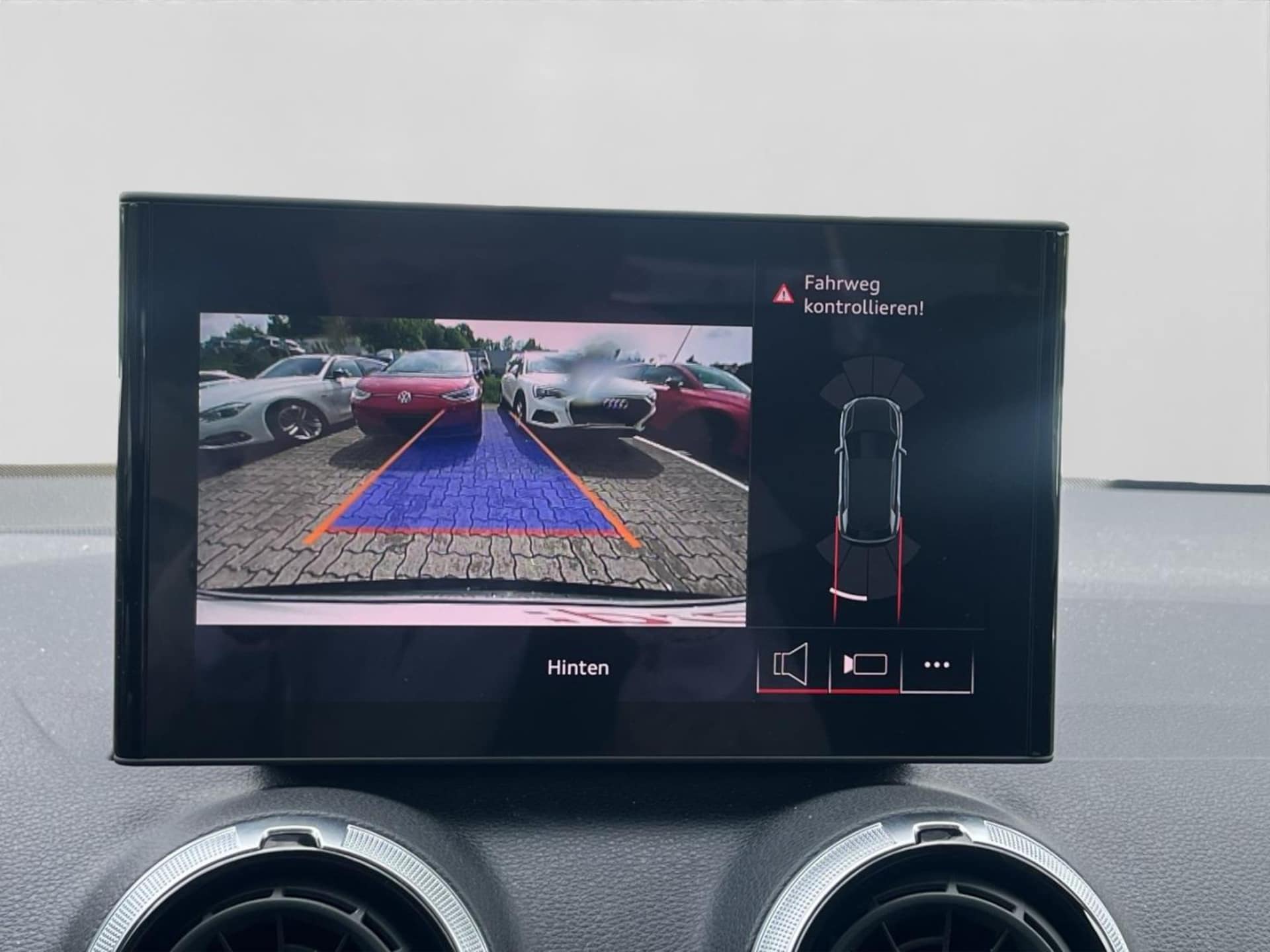 Audi Q2 S line