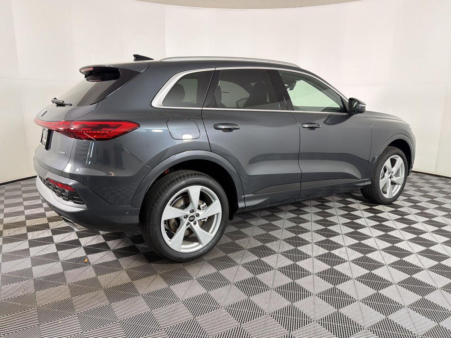 2025 Audi Q5 Premium Plus - Photo 8