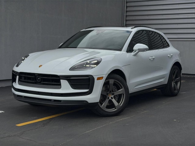 2025 Porsche Macan