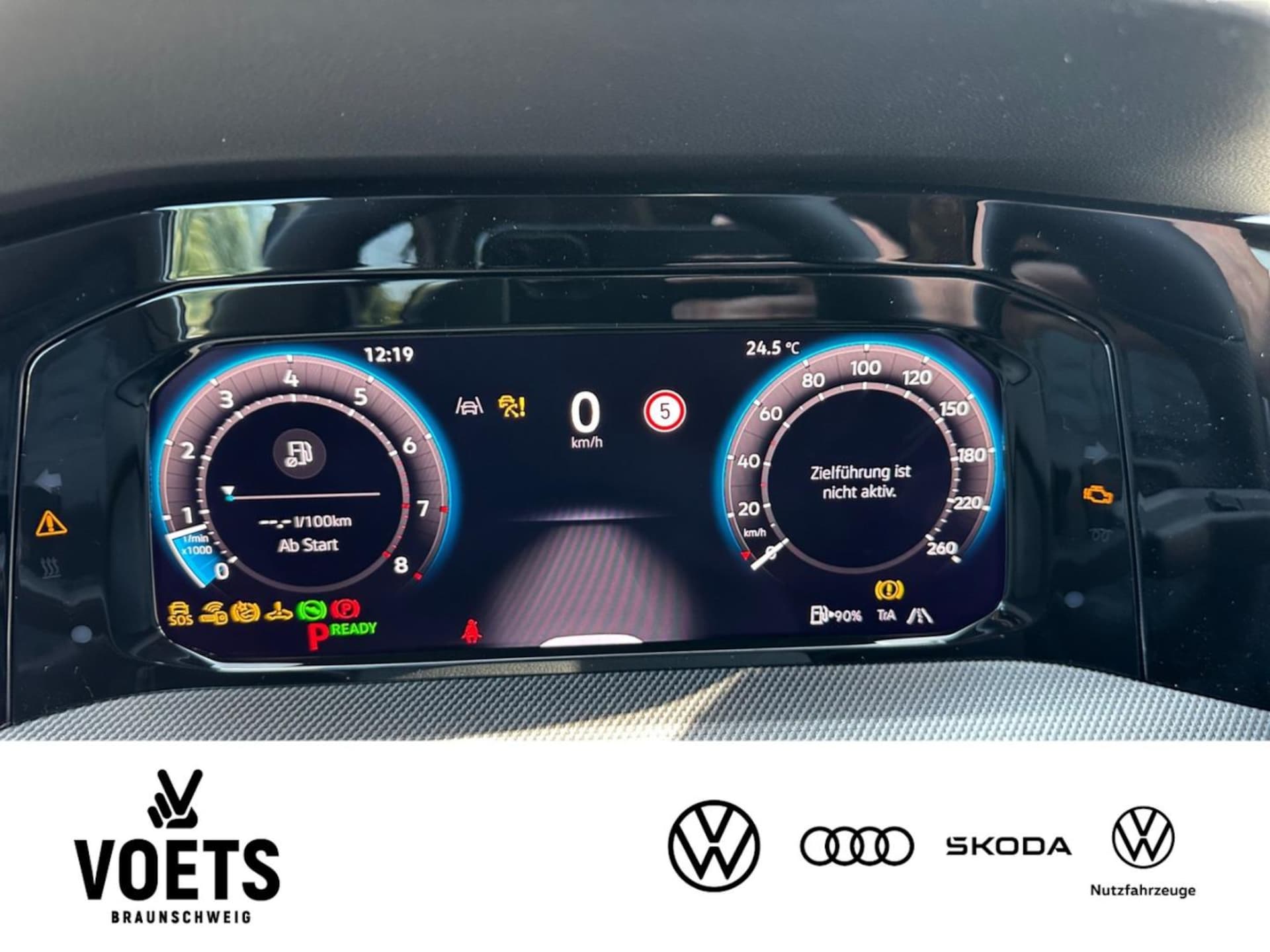 Volkswagen Golf R-Line