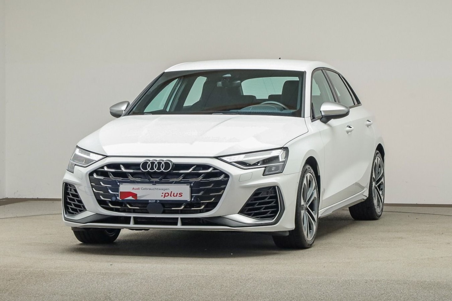 Bild über Audi S3 Sportback TFSI quattro S tronic - für weitere Informationen kontaktieren Sie den Audi Partner