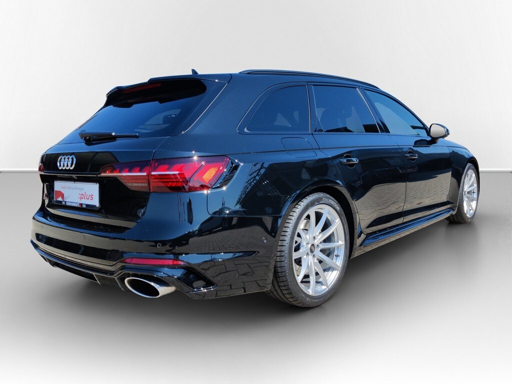 Image about Audi RS 4 Avant TFSI quattro tiptronic