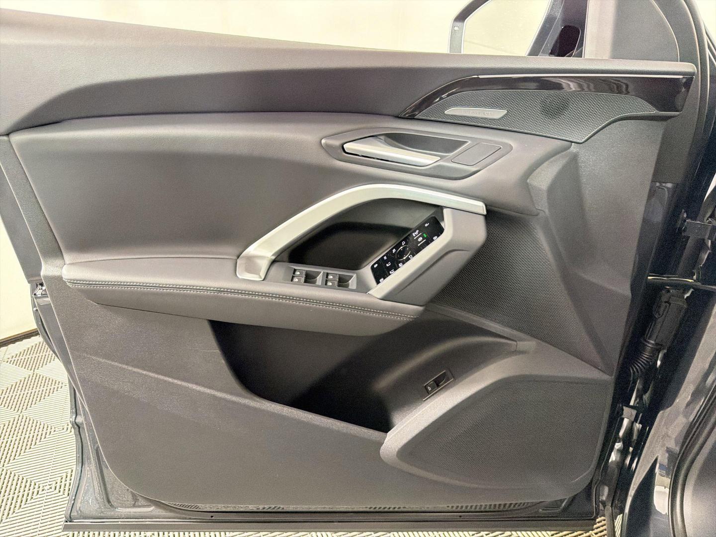 2025 Audi Q5 Premium Plus - Photo 12