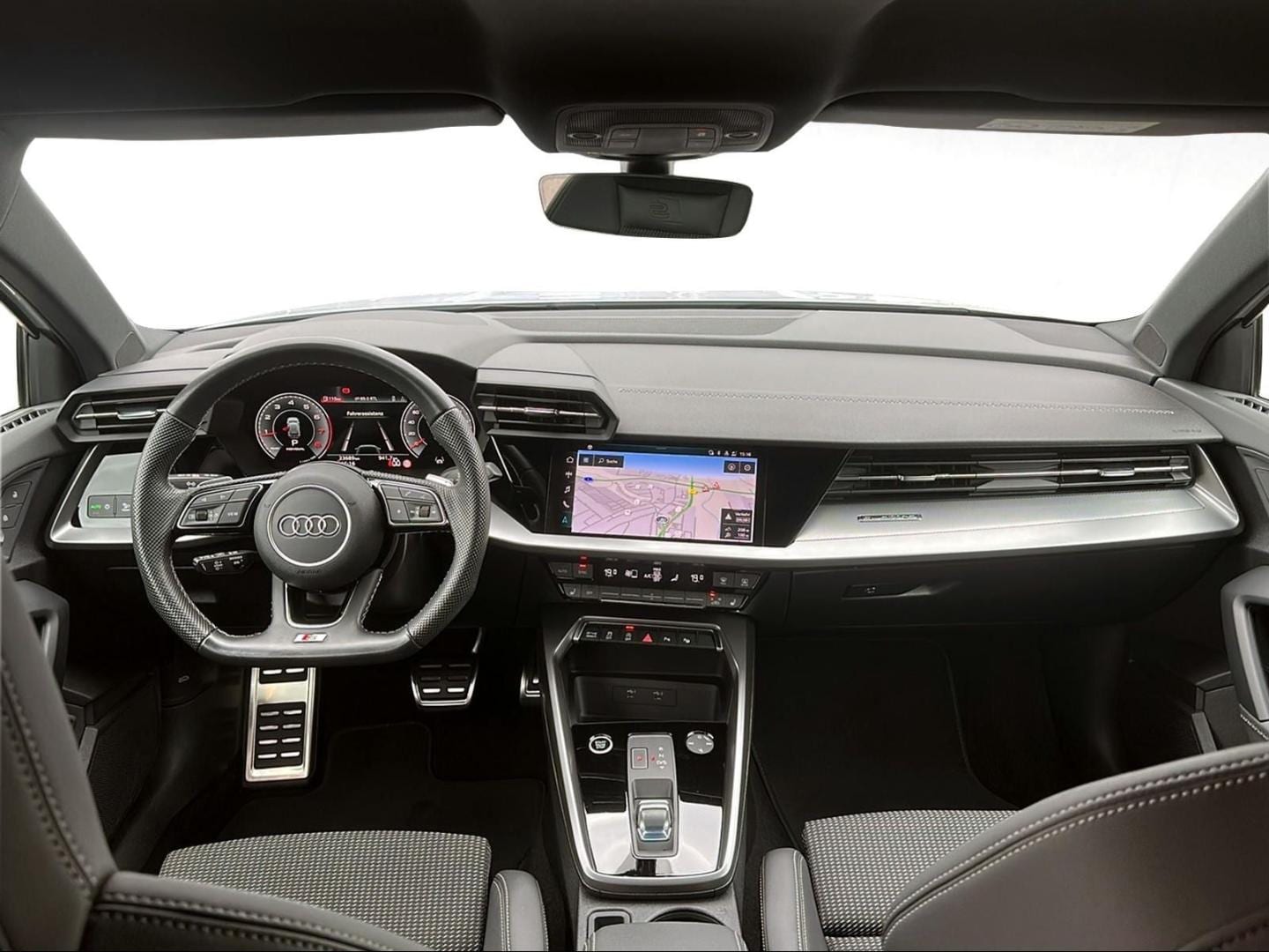 Bild über Audi A3 Sportback S line 40 TFSI quattro S tronic - für weitere Informationen kontaktieren Sie den Audi Partner