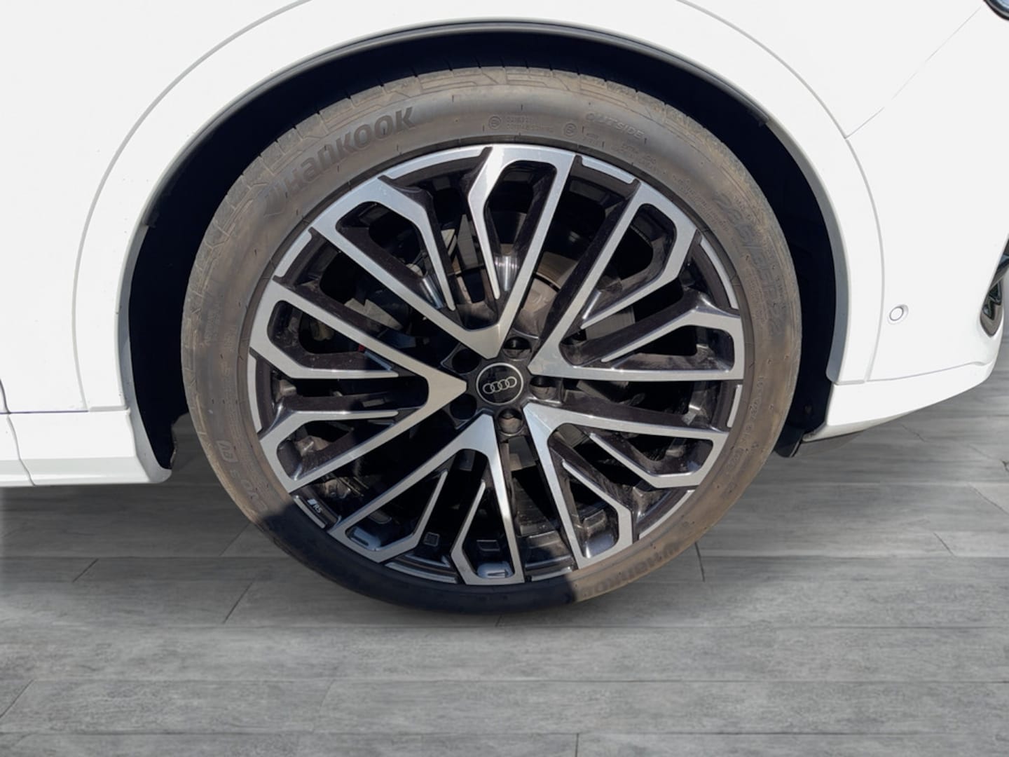 Bild über Audi SQ7 SUV TFSI quattro tiptronic - für weitere Informationen kontaktieren Sie den Audi Partner