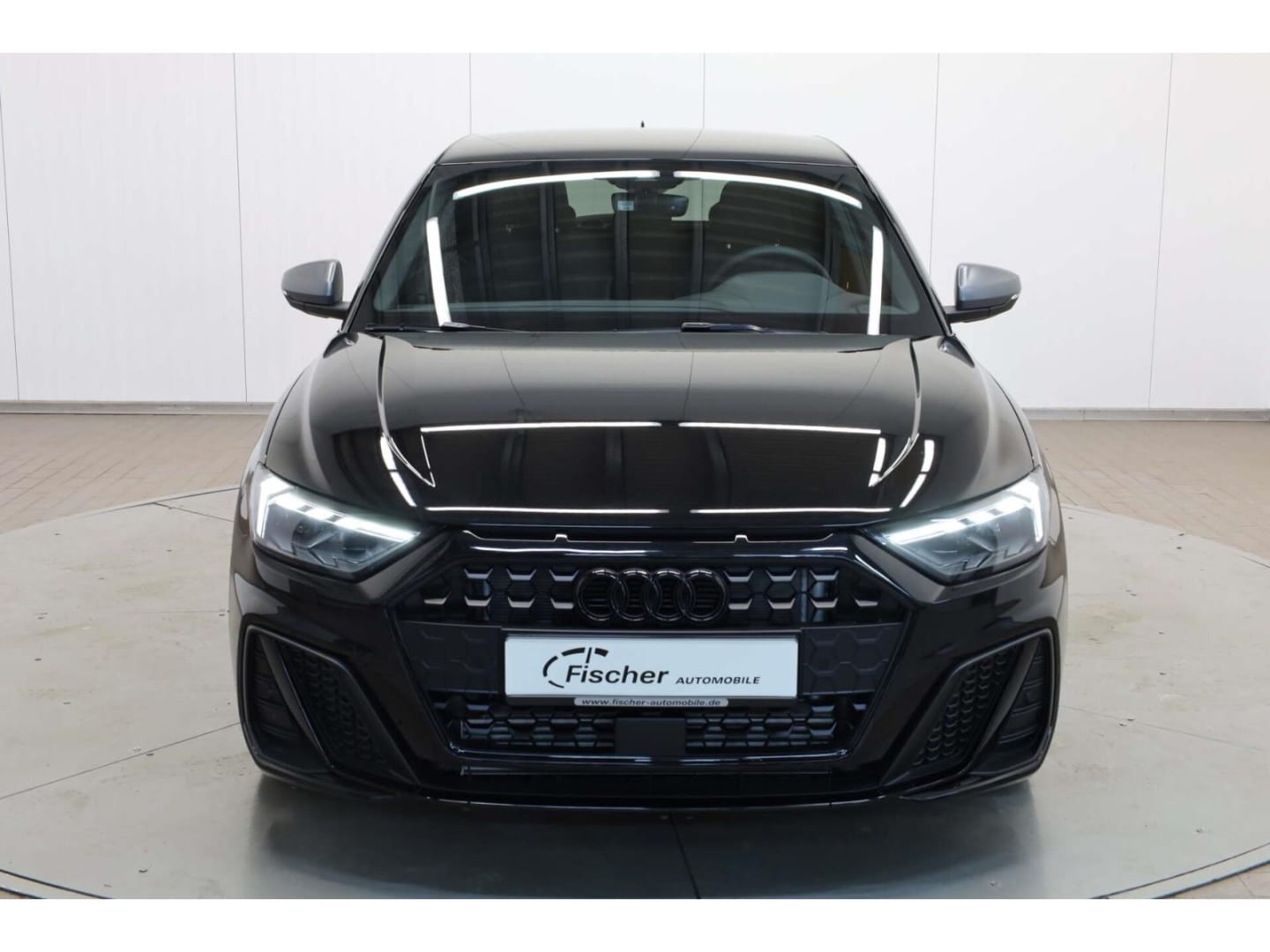 Bild über Audi A1 Sportback S line 40 TFSI S tronic - für weitere Informationen kontaktieren Sie den Audi Partner