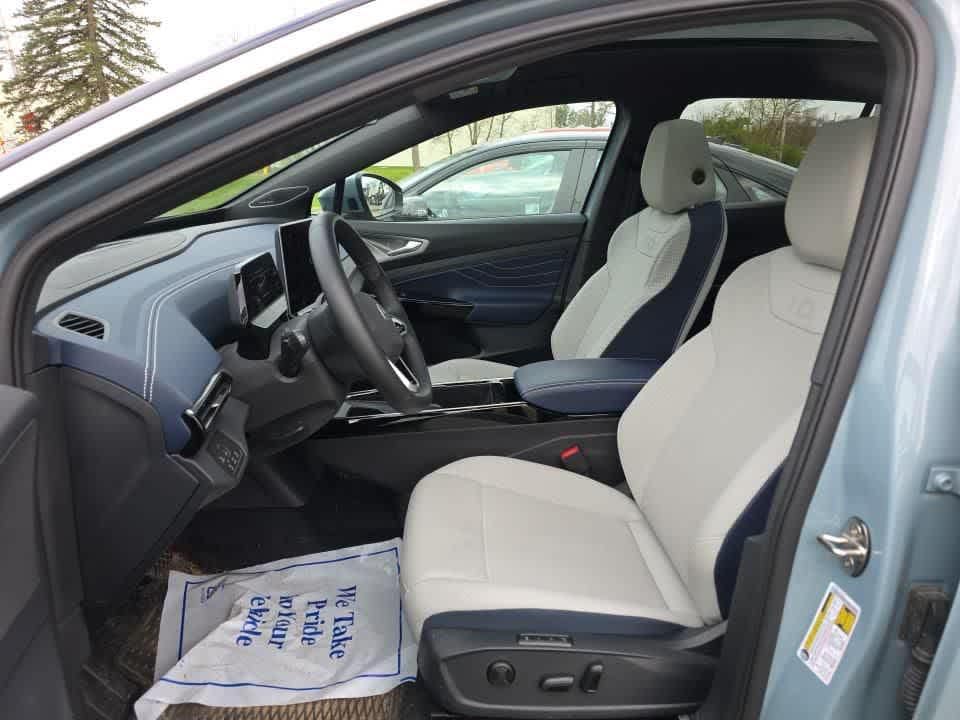 Used 2025 Volkswagen ID.4 PRO S PLUS with VIN 1V2JSPE8XSC009326 for sale in Maplewood, Minnesota